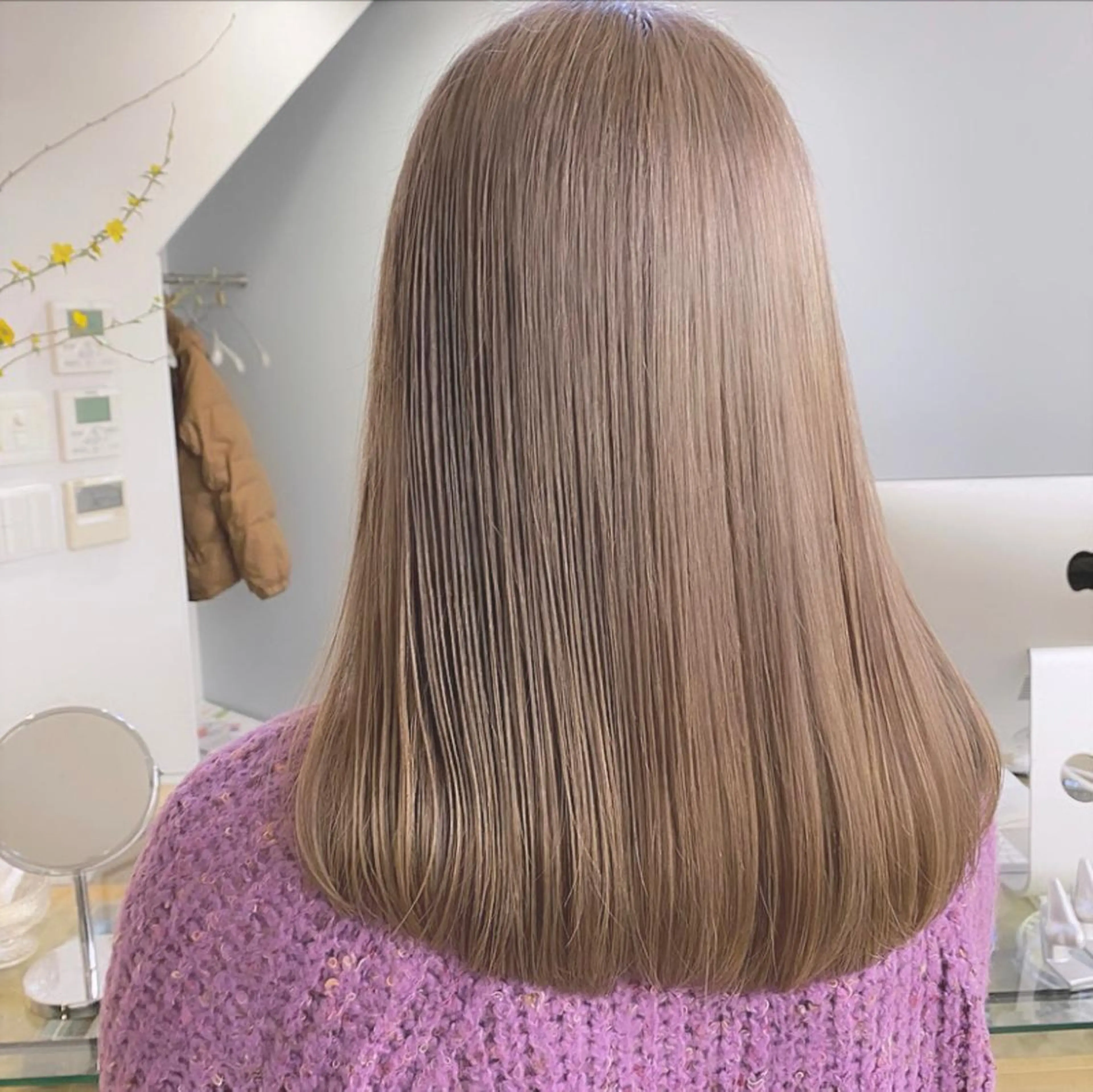 ミディアム カラー パーマ ヘアアレンジ メンズ キッズ ネイル アイブロウ ベージュカラー ミルクティーベージュ ヘアカラー 暖色系/透明感 治野心のヘアスタイル