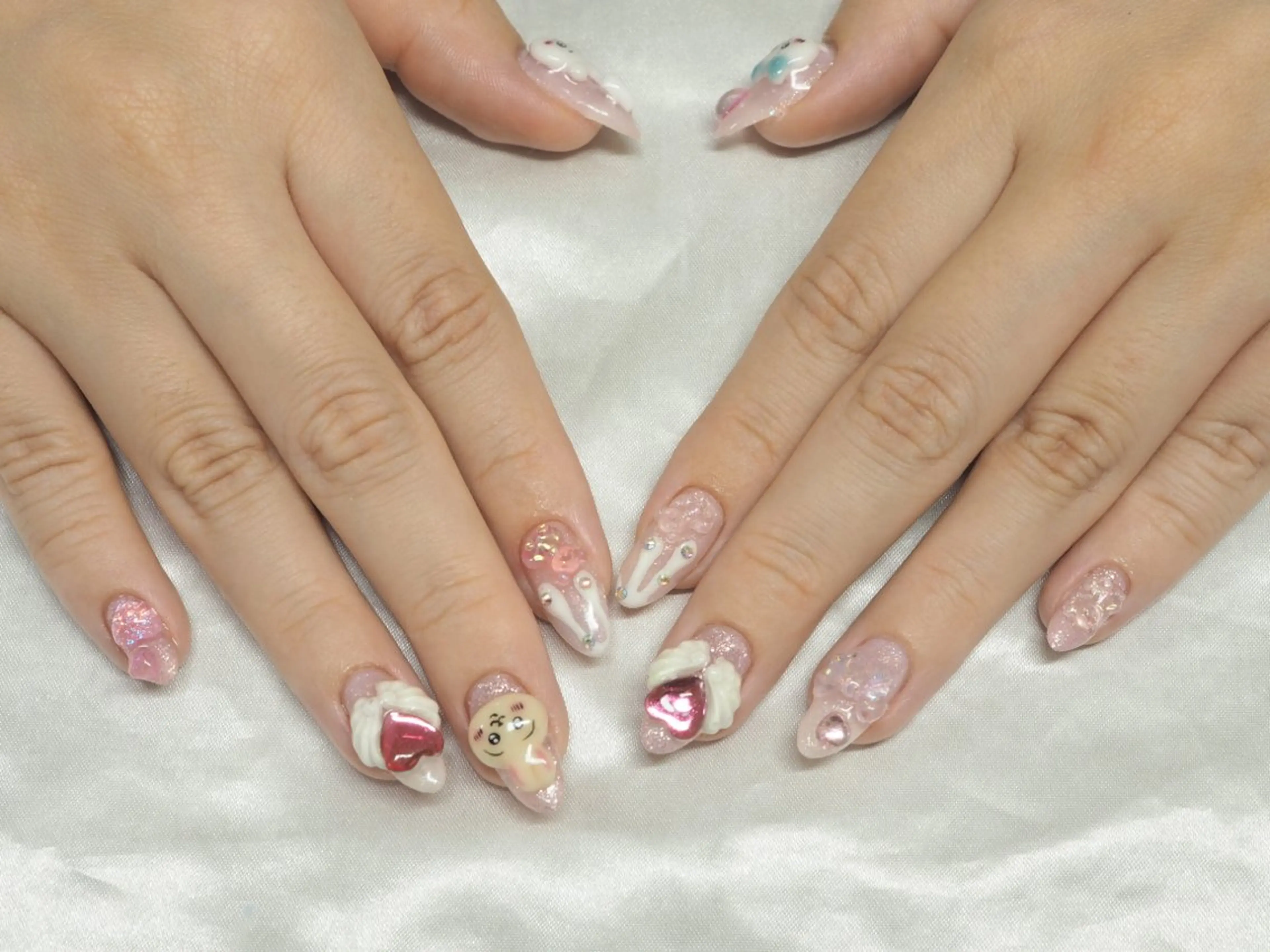 ネイル 魚谷 日菜のネイルデザイン