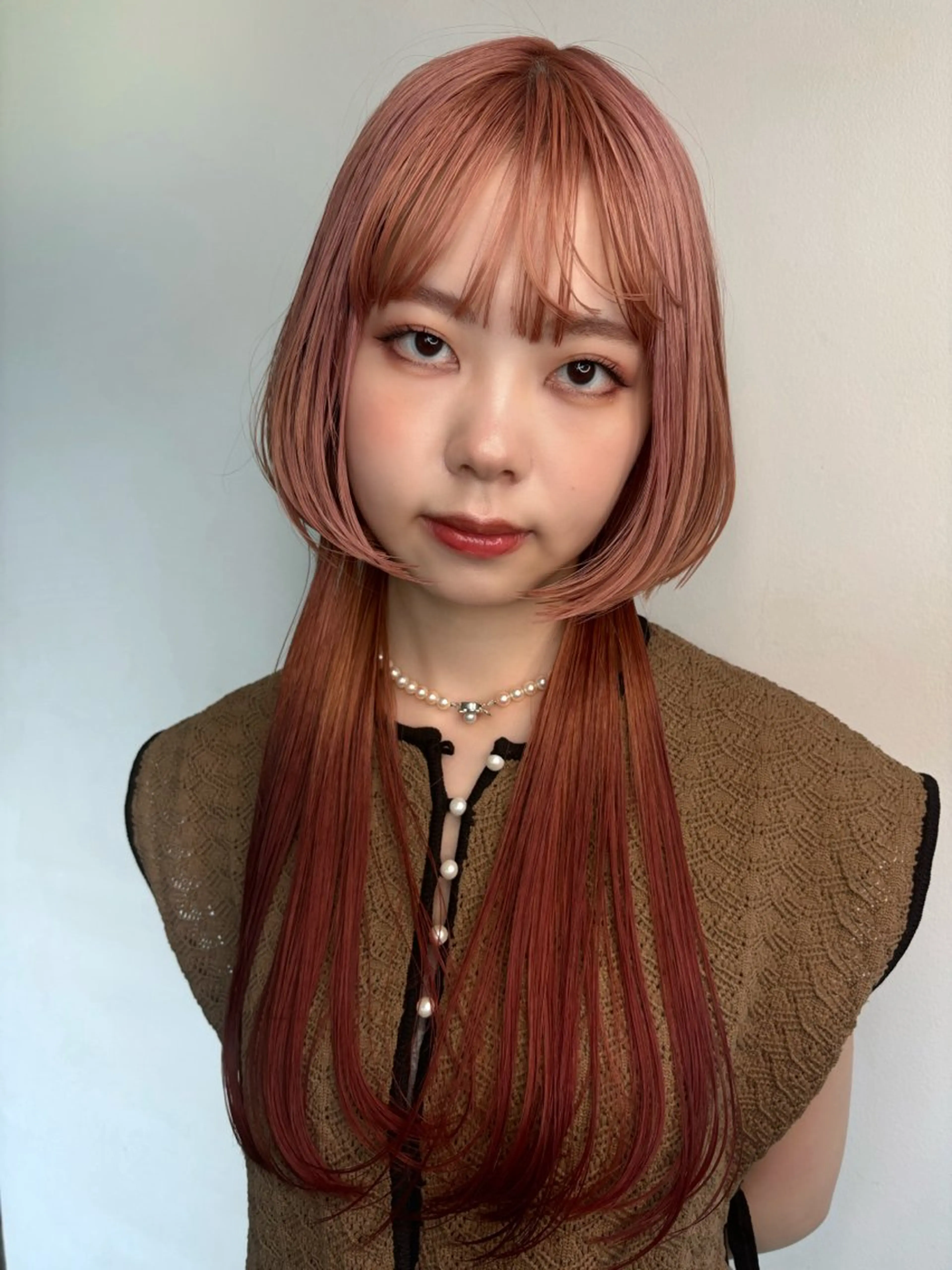 ロング カラー ブリーチ ケアブリーチ デザインカラー グラデーションカラー ピンクカラー ヘアカラー トリートメント 暖色カラー🍒 ケアブリーチ/akiのヘアスタイル