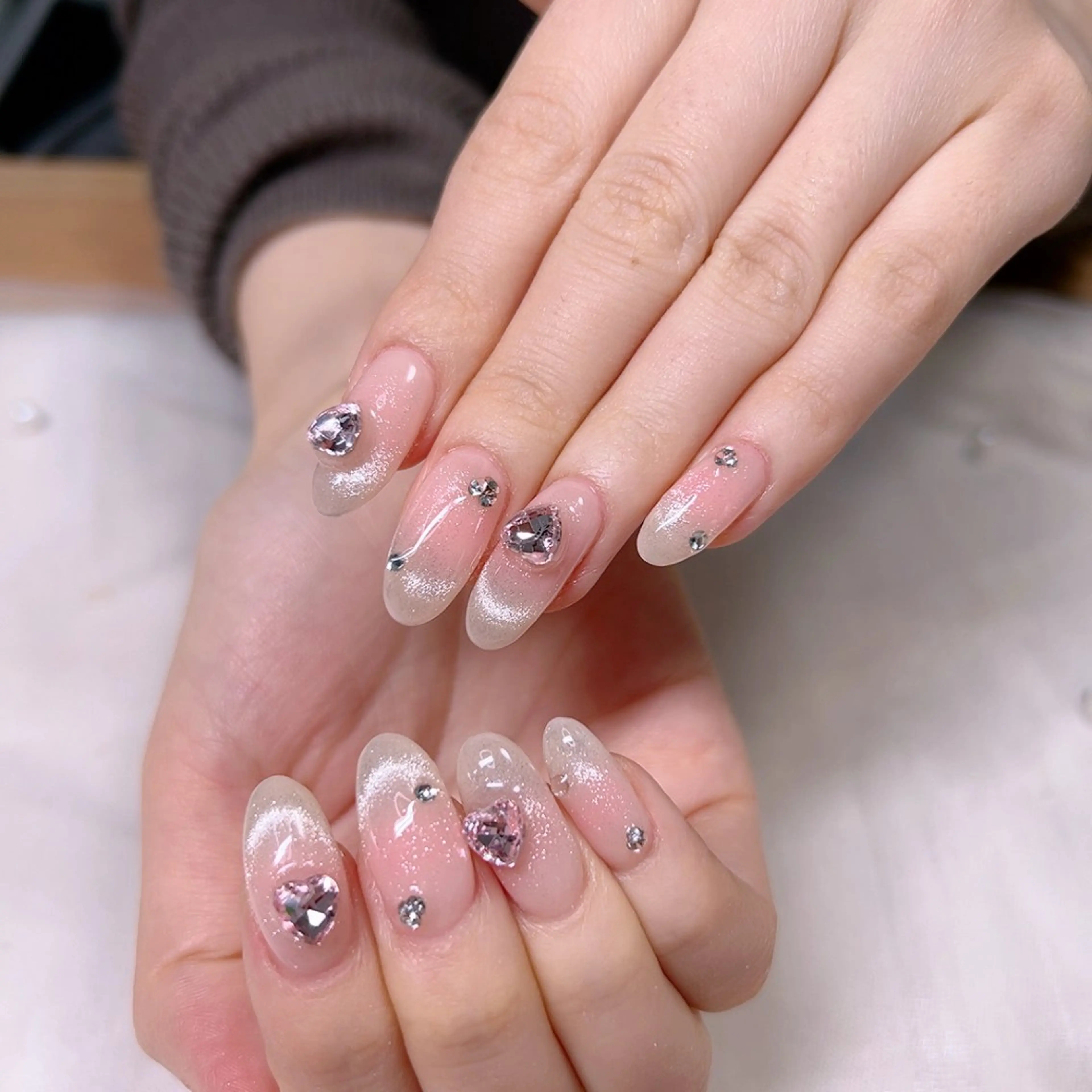 ネイル チークネイル フレンチネイル グラデーション ハート マグネットネイル Cute Tips nailのネイルデザイン