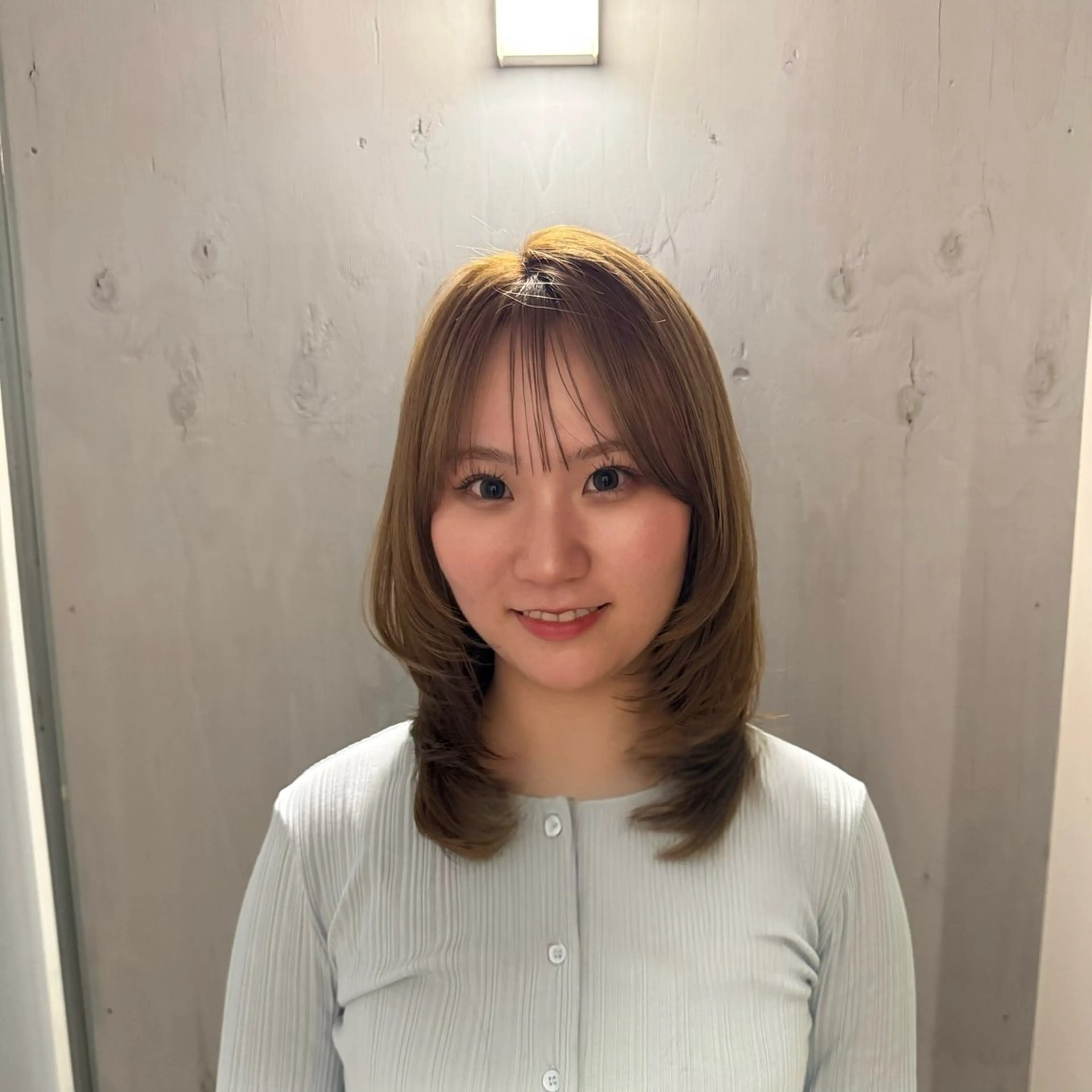 ミディアム 青木 翔輝/レイヤーカットのヘアスタイル