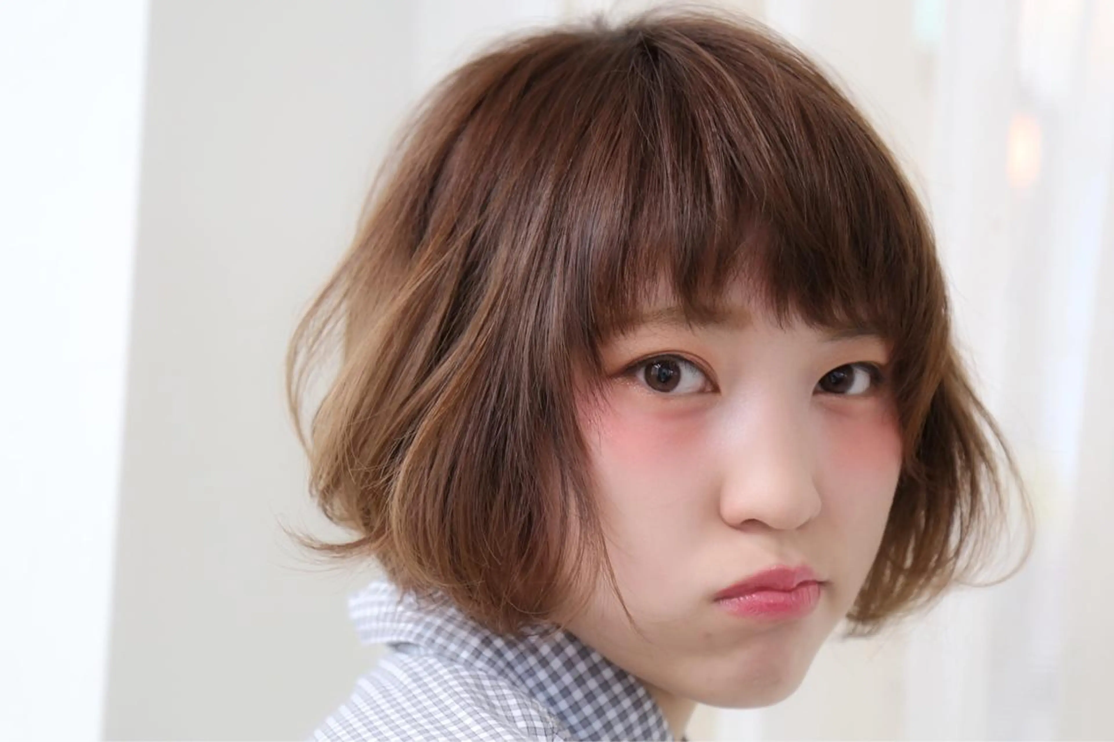 ショート ミディアム カラー 花井 啓好のヘアスタイル