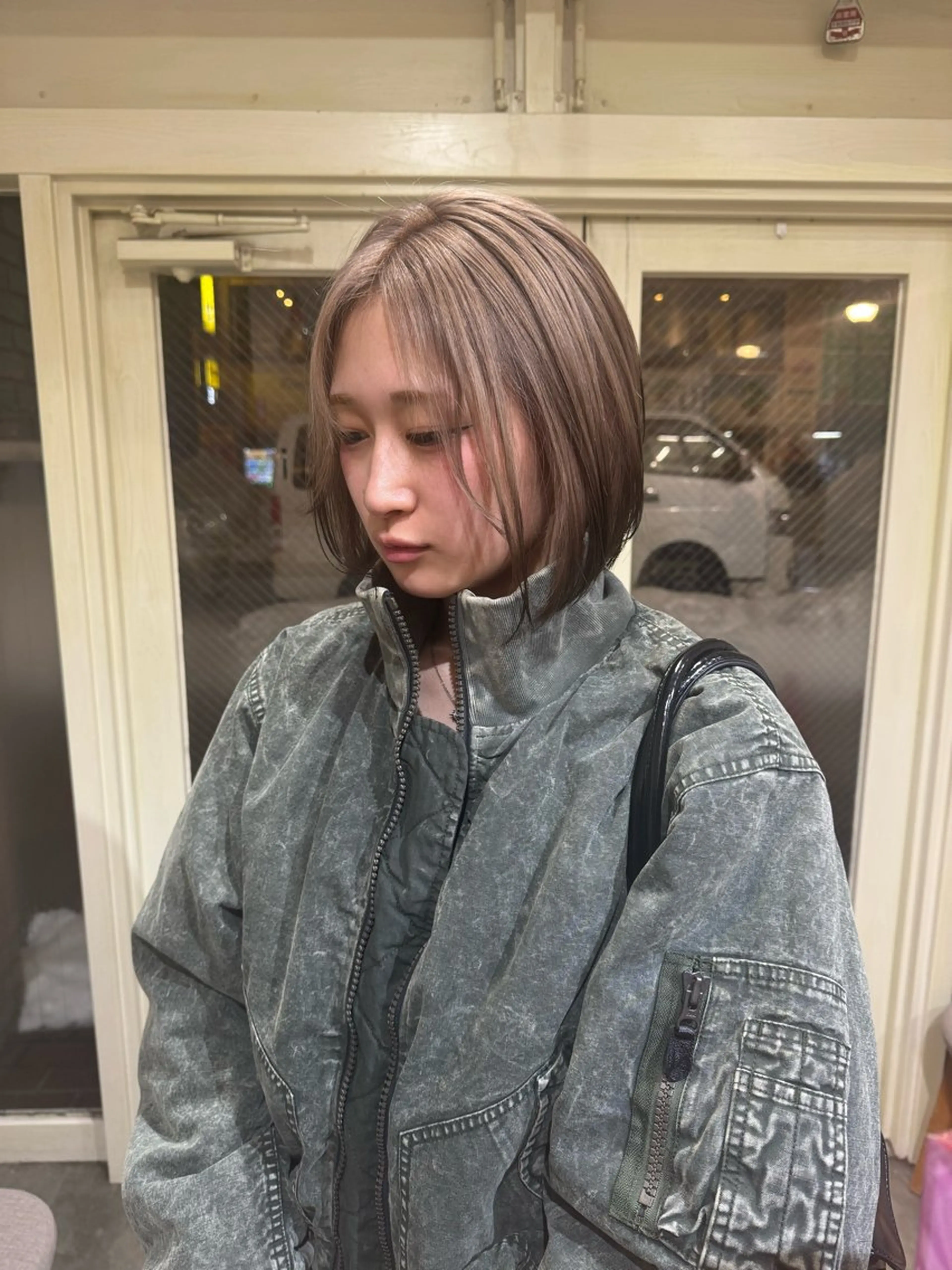 ミディアム カット ヘアカラー 阿部  ことみ /パーマモデルのヘアスタイル