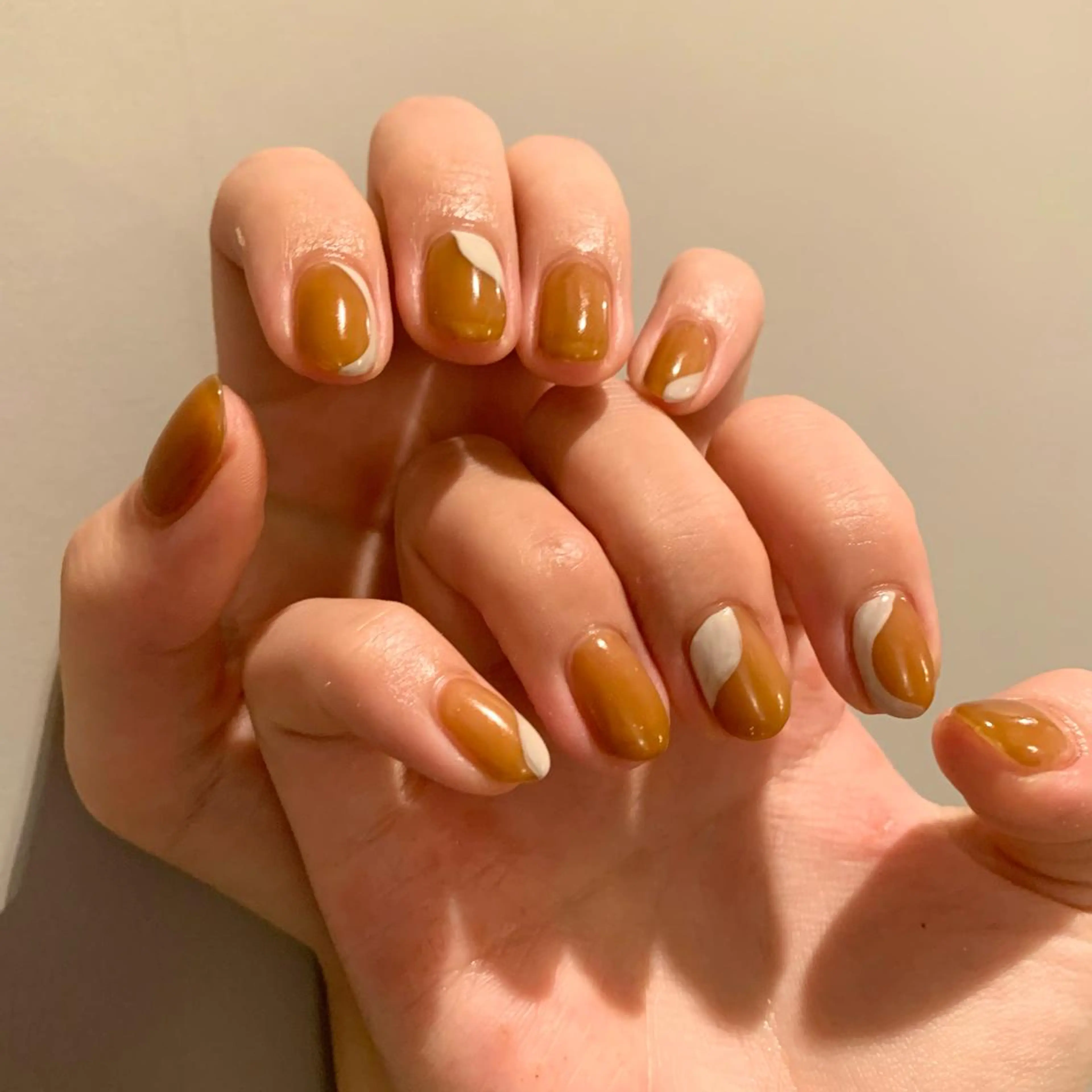 ネイル ハンドネイル ウシク ミユキのネイルデザイン