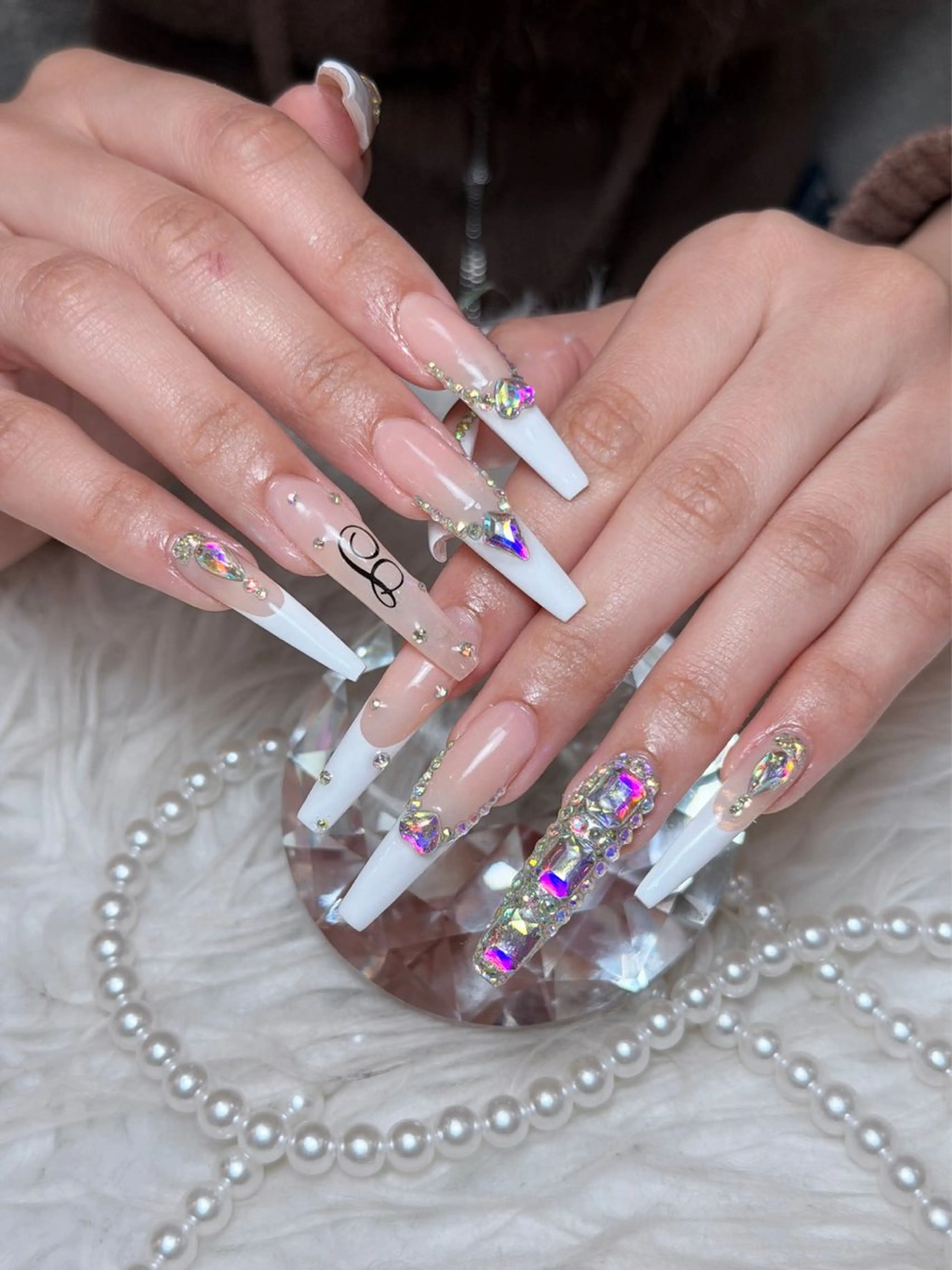 ネイル チークネイル ドット フレンチネイル グラデーション ハート ハンドネイル Julli NailStudioのネイルデザイン