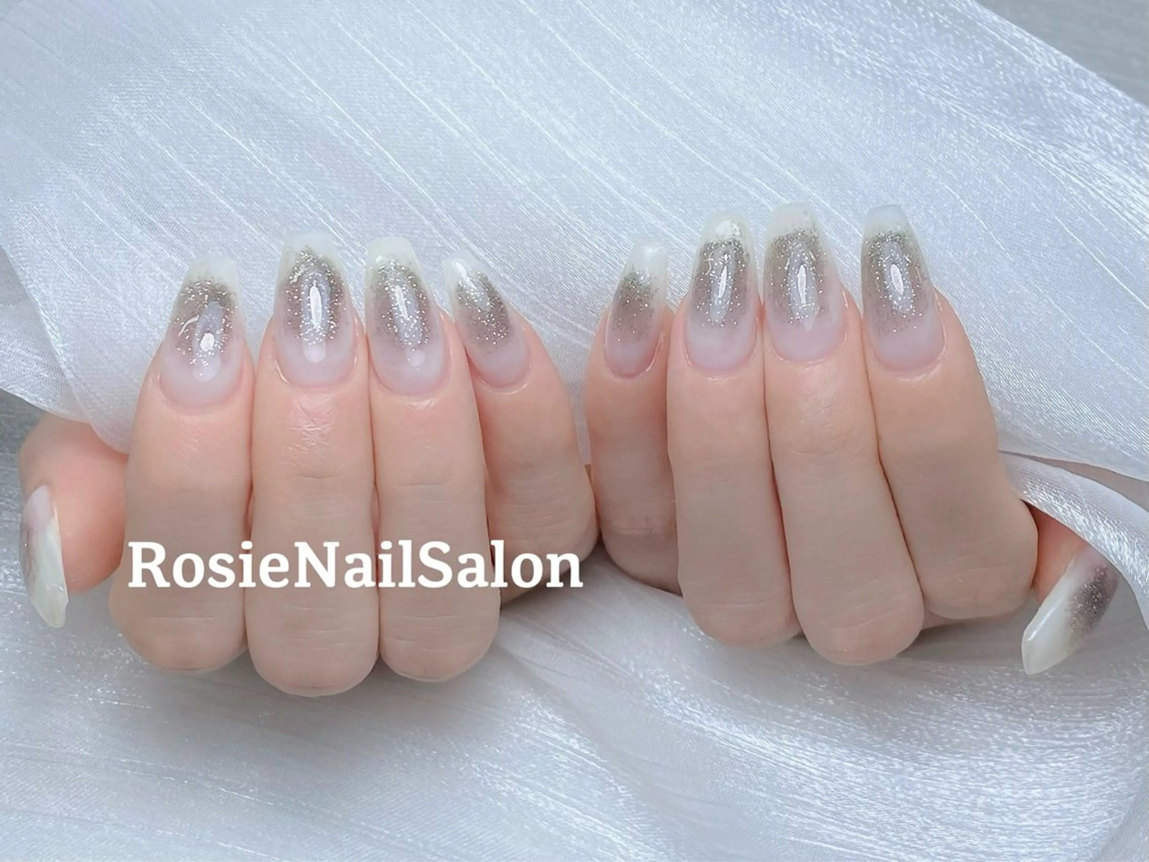 セミロング Rosie Nail サロン南越谷のネイルデザイン