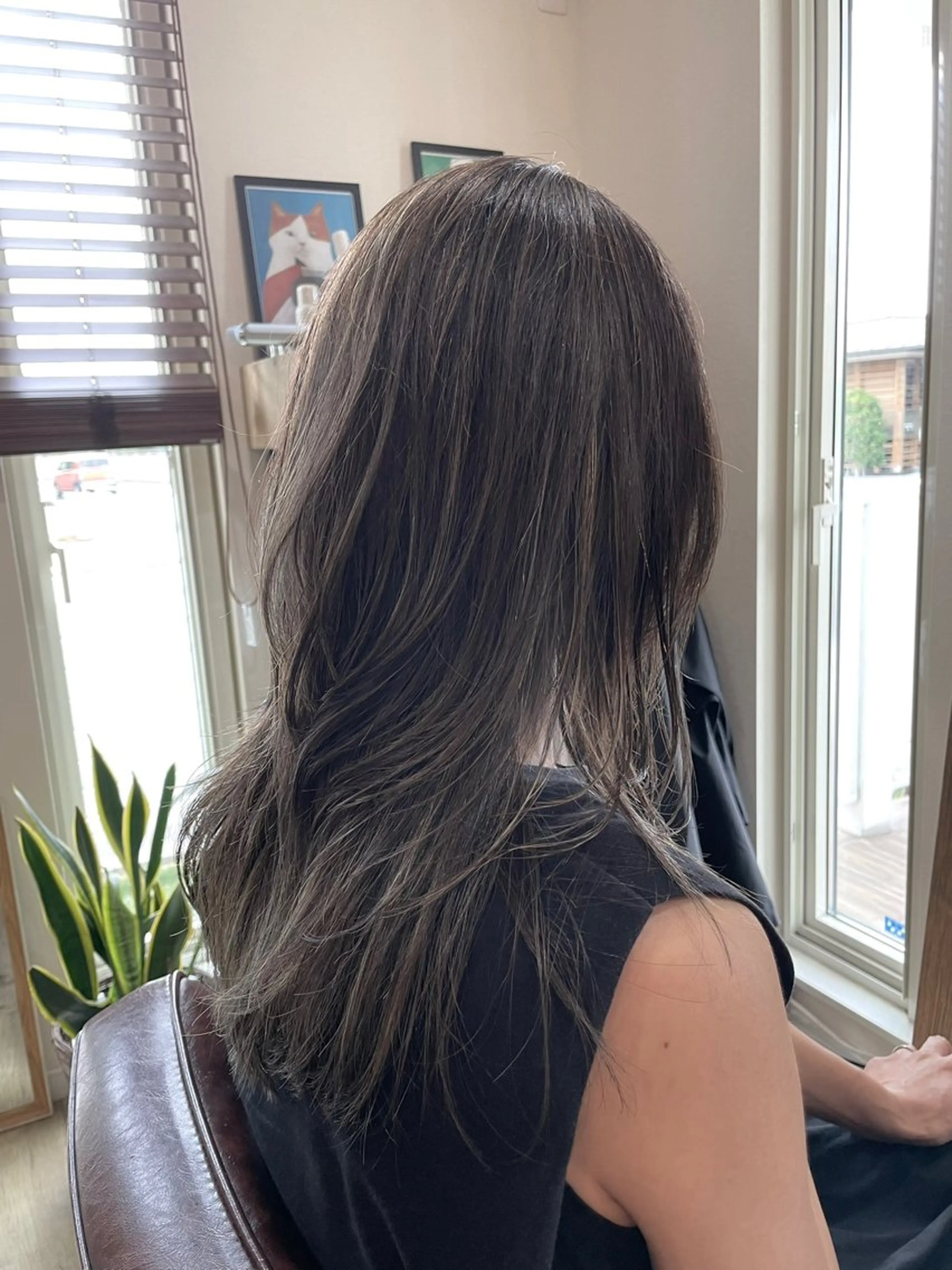 セミロング カラー ハイライトカラー ハイライト レイヤーカット カット ヘアカラー トリートメント maru:ri　後上 大のヘアスタイル