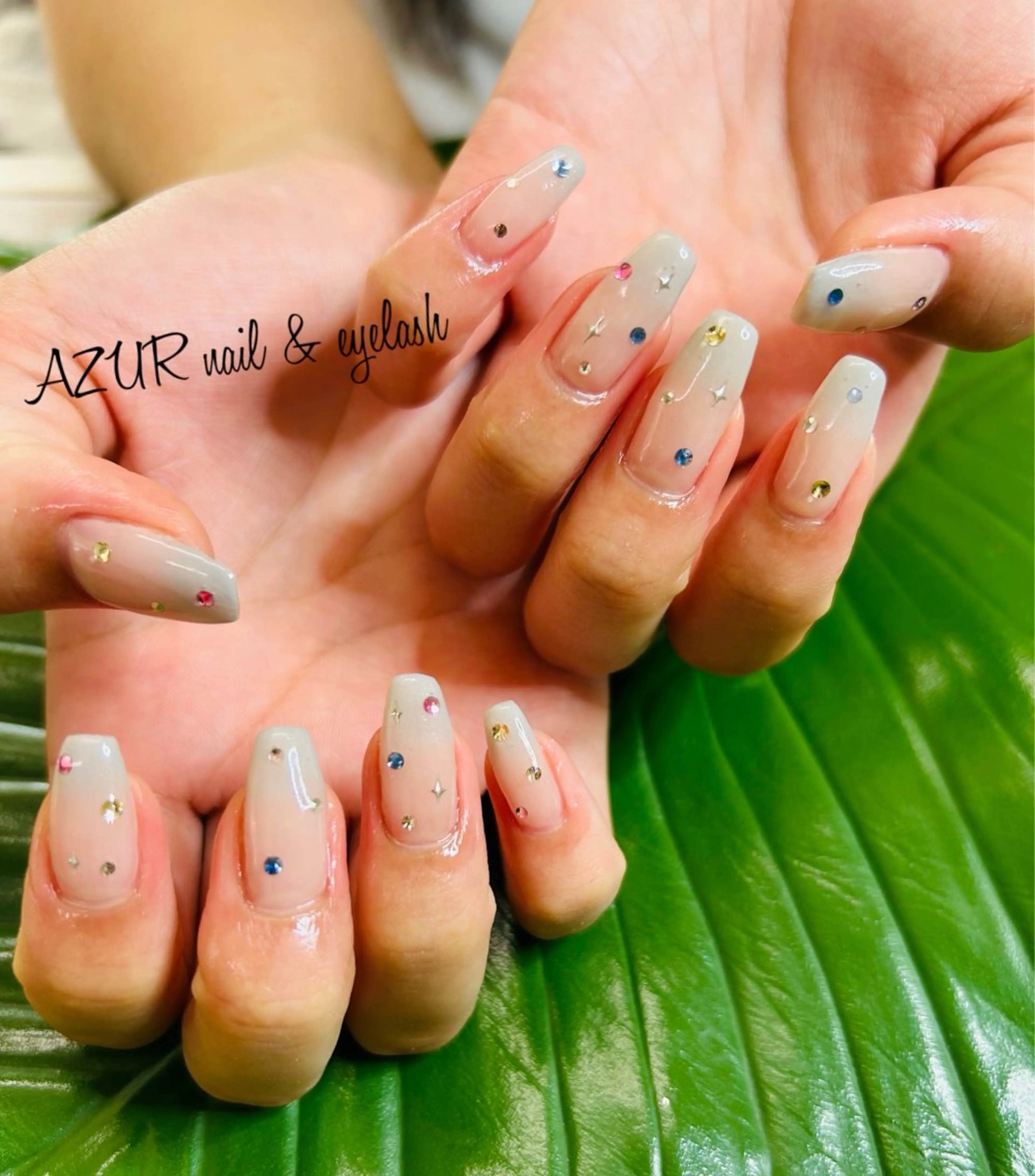 ネイル AZUR N&eyelashのネイルデザイン