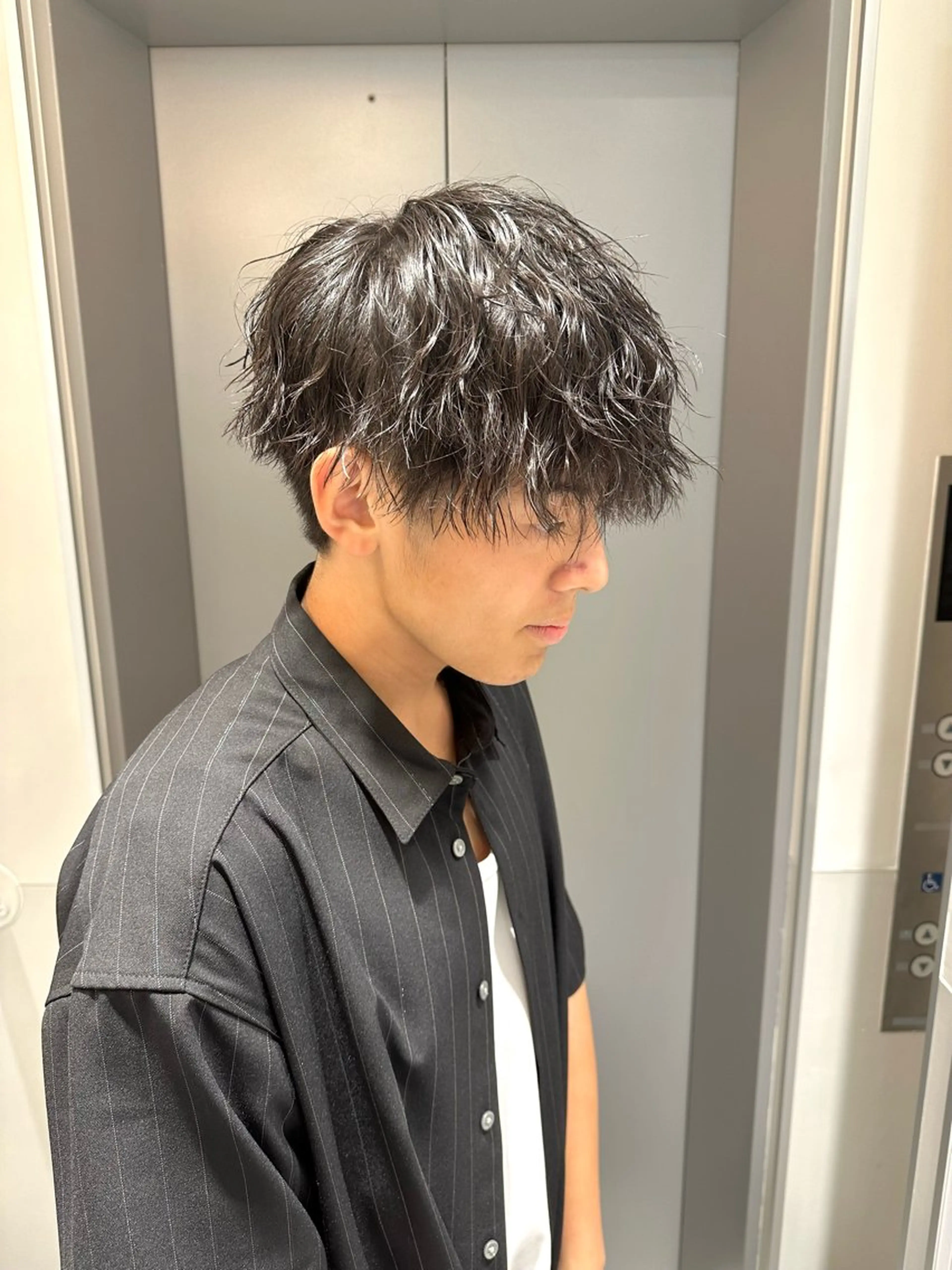 ショート パーマ メンズ メンズパーマ ツイストスパイラルパーマ スパイラルパーマ カット パーマ SALOWIN大宮 /KYOHEI✂️のヘアスタイル