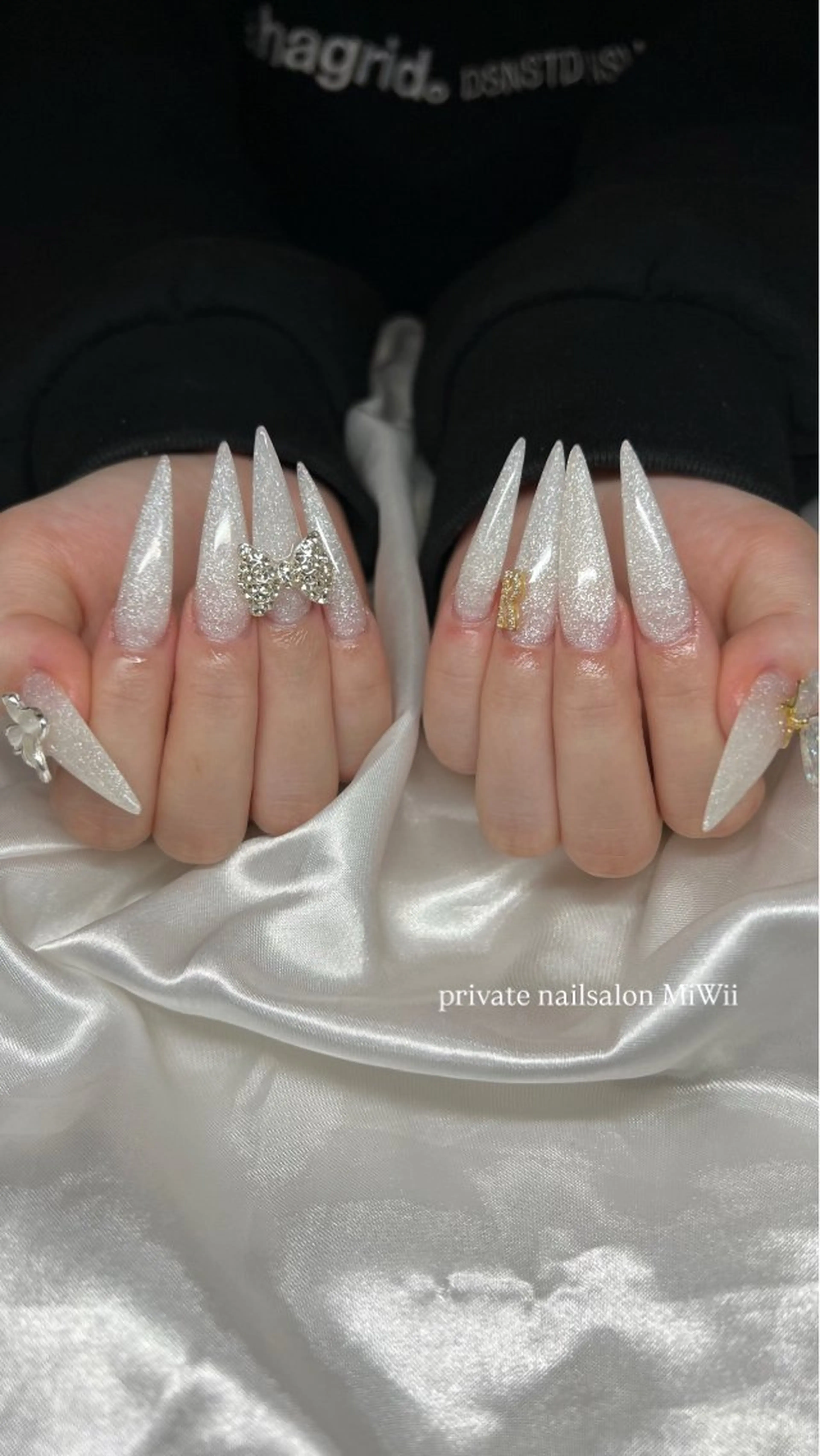 ネイル ハンドネイル 𝐧𝐚𝐢𝐥 𝐌𝐢𝐖𝐢𝐢のネイルデザイン