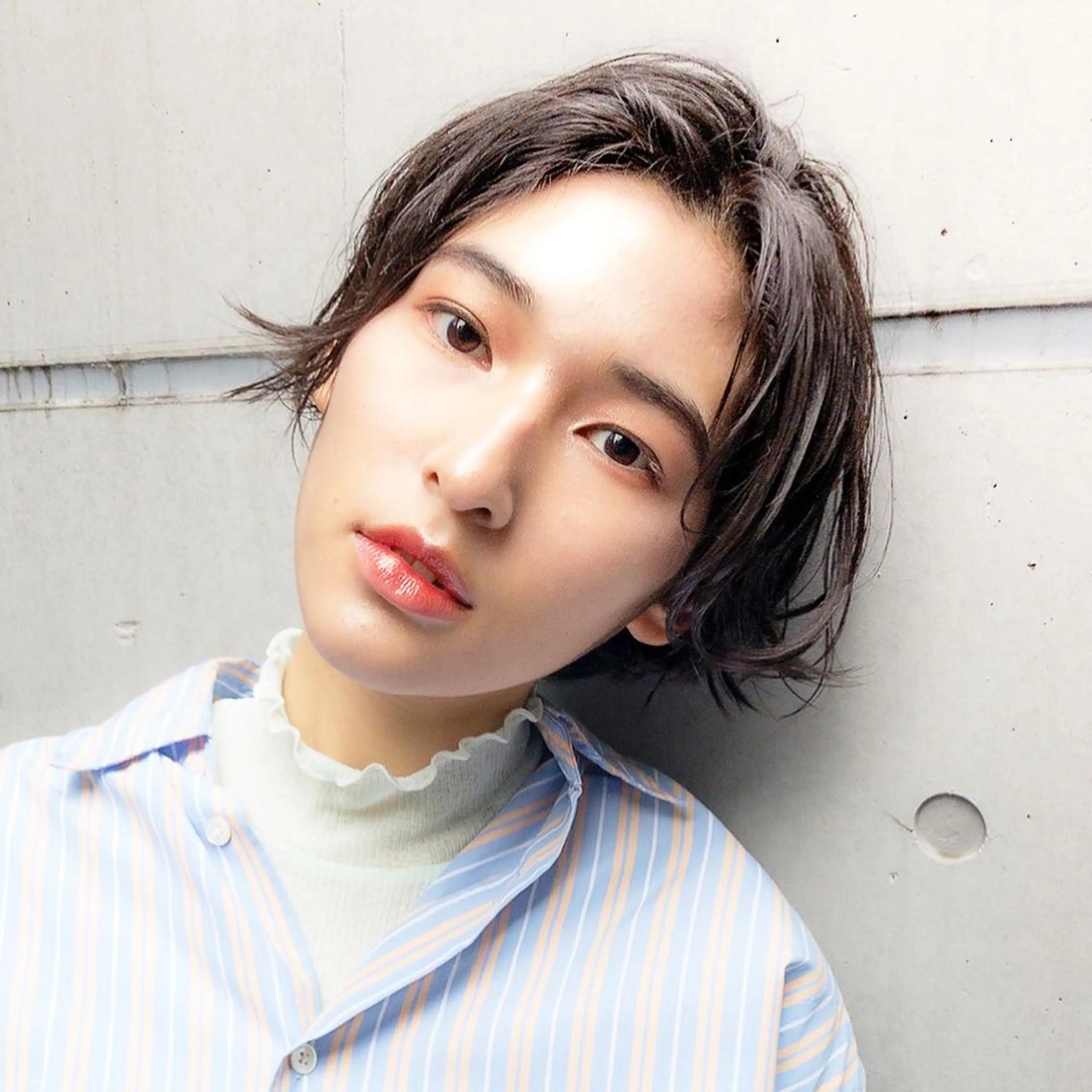 ショート アッシュ カット ヘアカラー 河原 亮のヘアスタイル