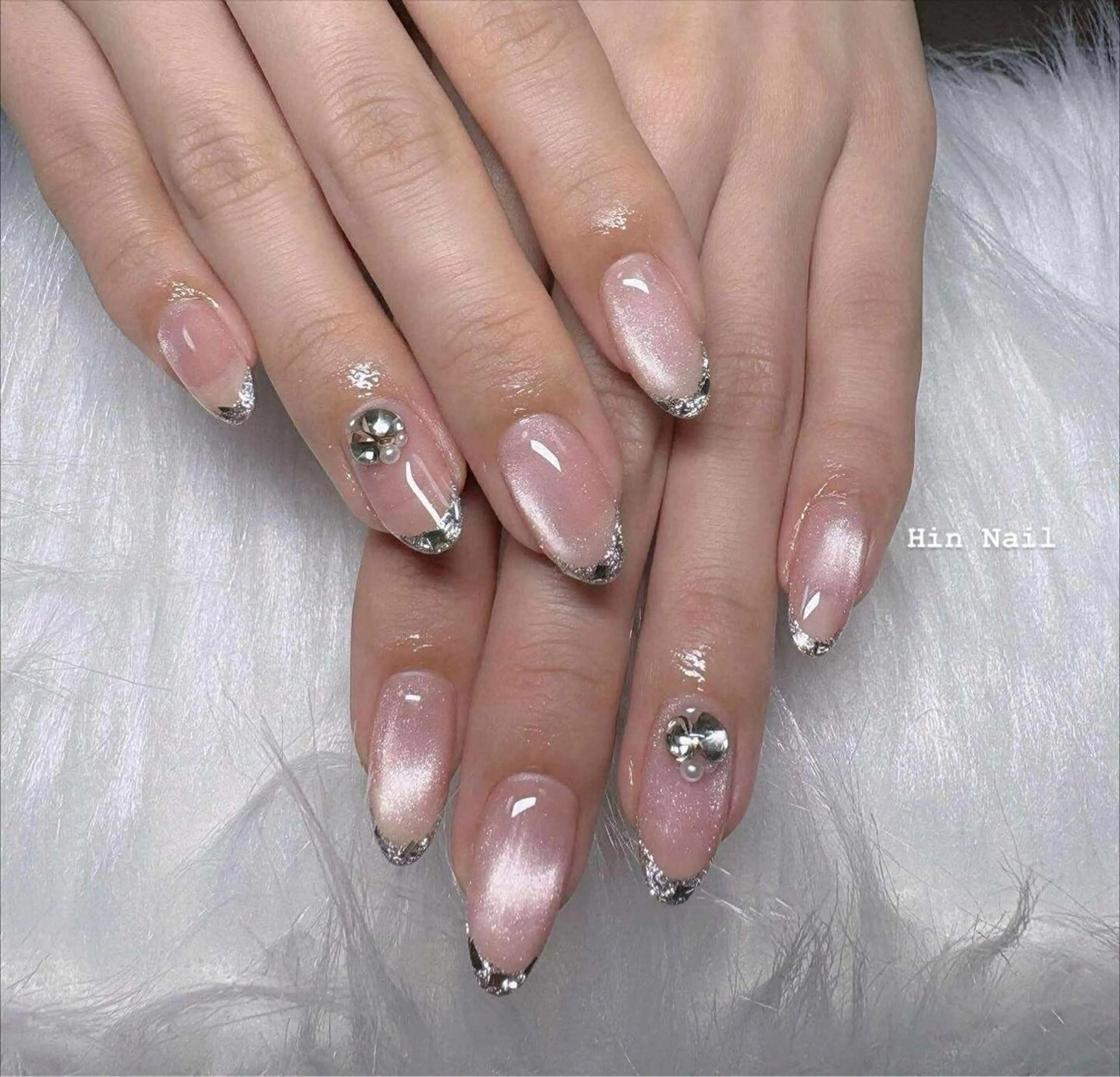 ネイル ハンドネイル Hin Nailsのネイルデザイン