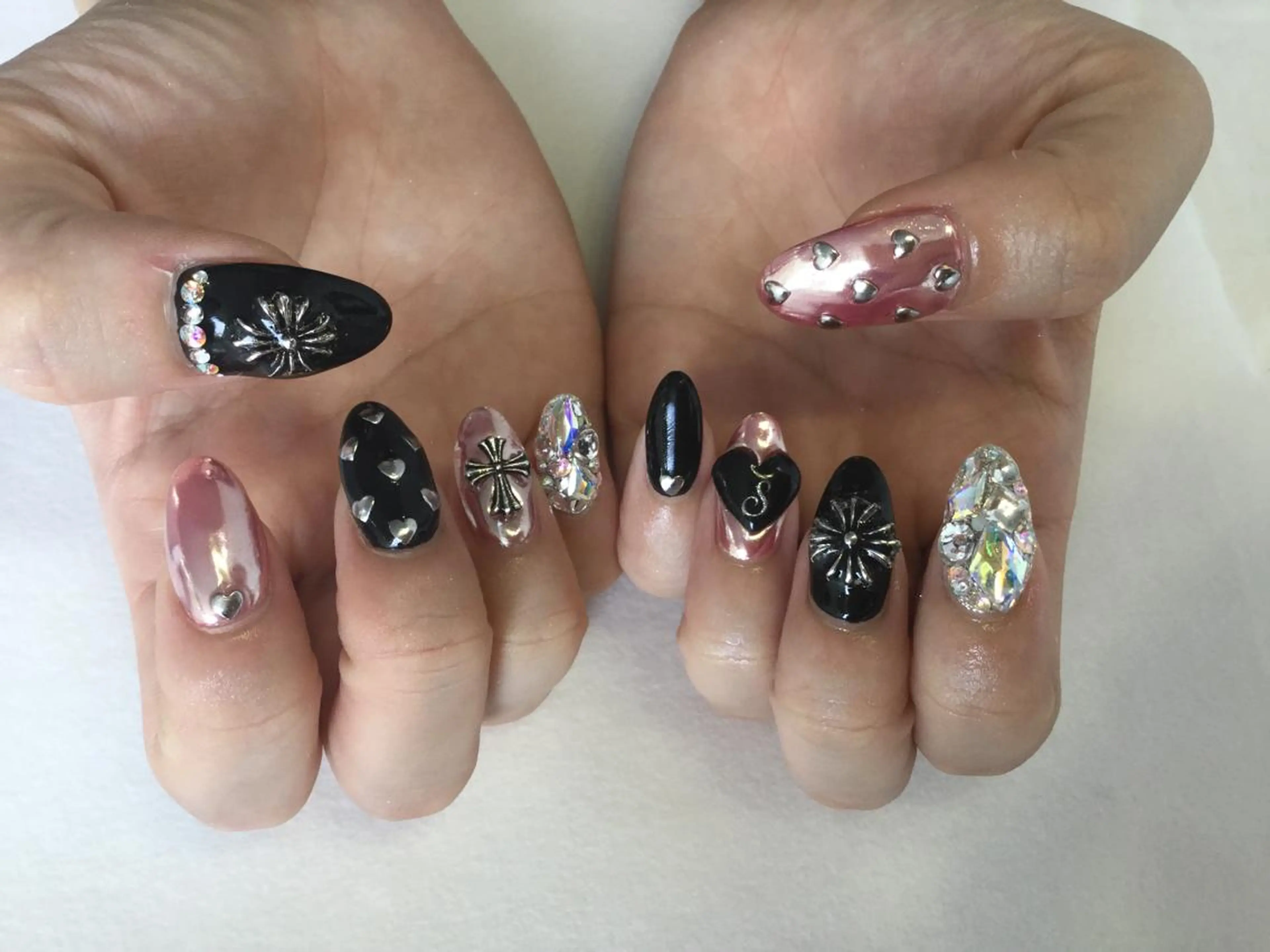 ネイル ハンドネイル 💎🐰 saki. m 🐰💎のネイルデザイン