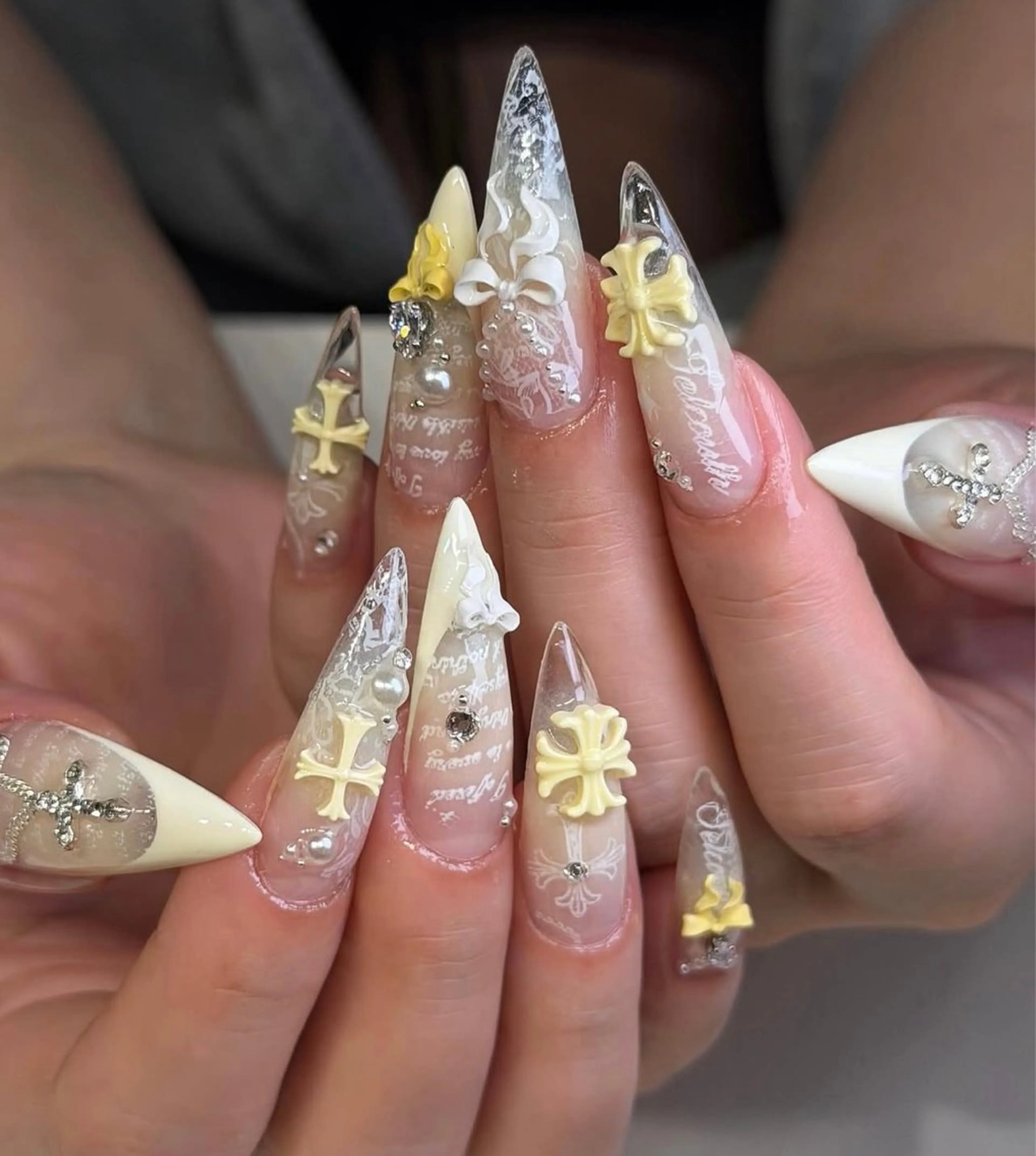 ネイル アートネイル スカルプネイル ストーンネイル ネイルチップ ハンドネイル NiJi Nailsのネイルデザイン