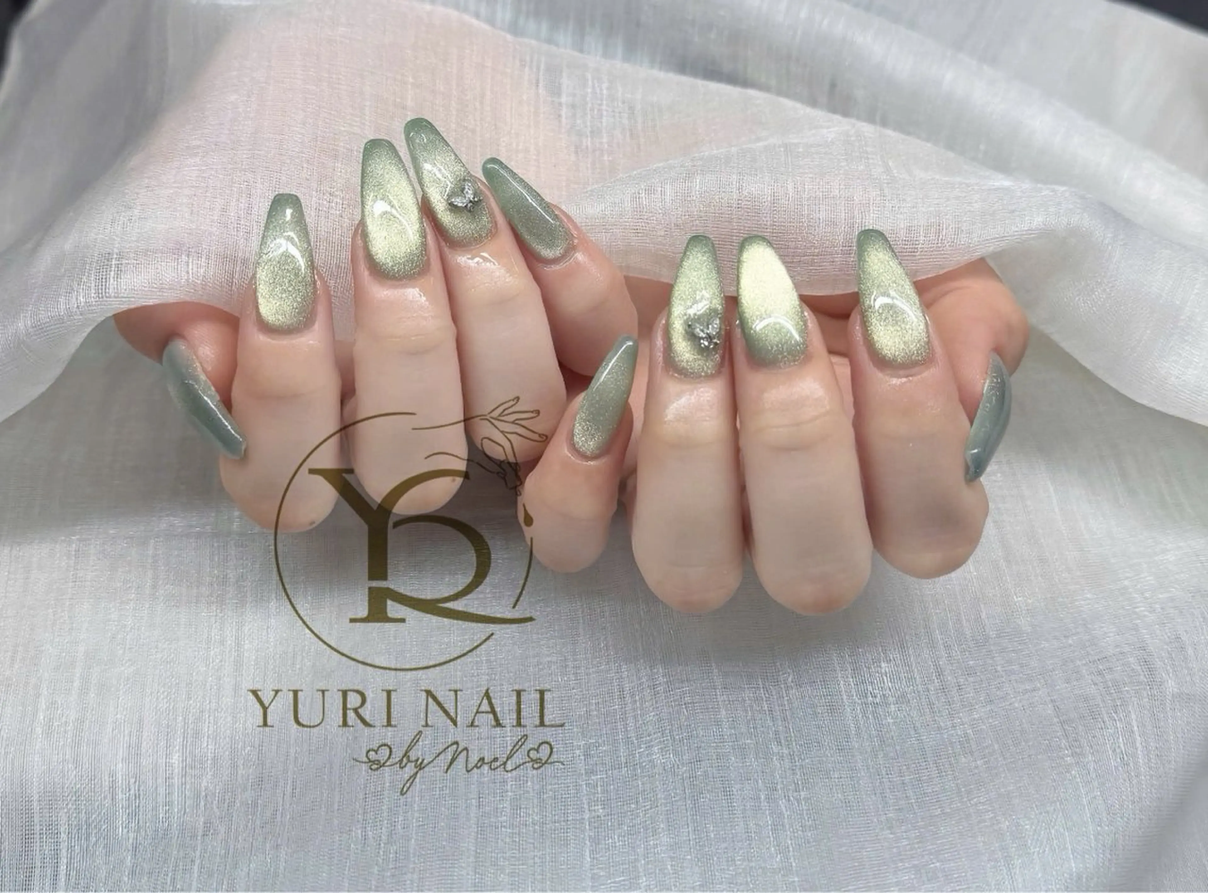 ネイル ハンドネイル フットネイル ハンドケア YURI Nail NARITAのネイルデザイン