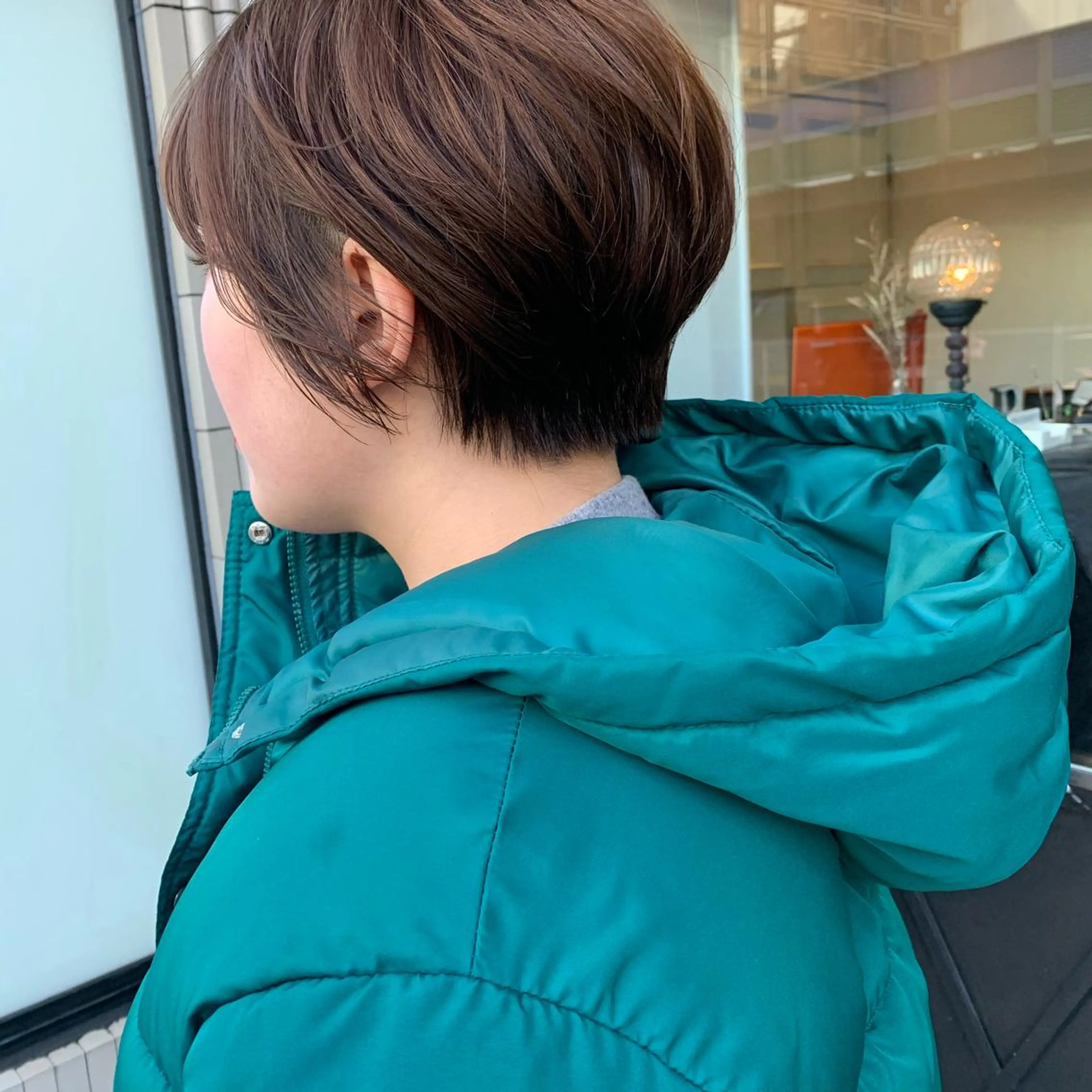 ショート SAKINO. ベージュカラーのヘアスタイル