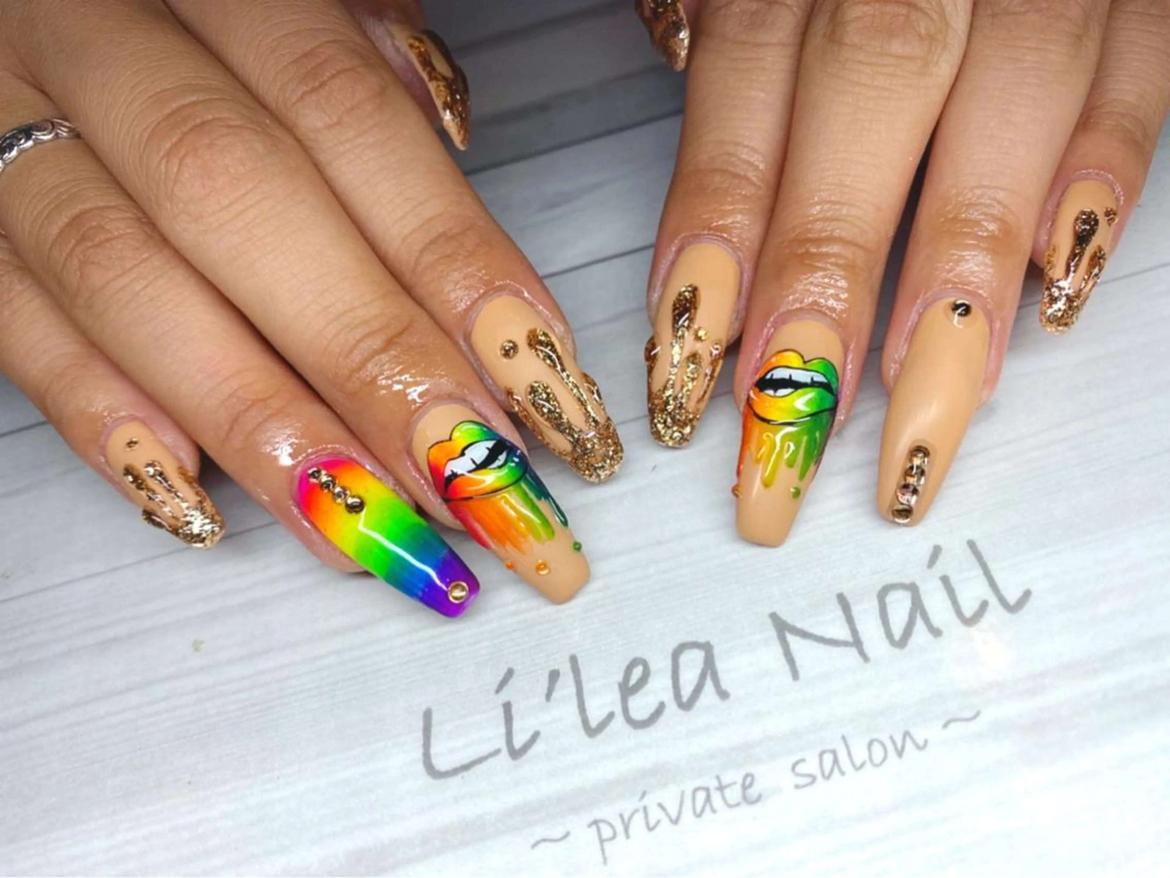 ネイル Li'leaNail AINAのネイルデザイン