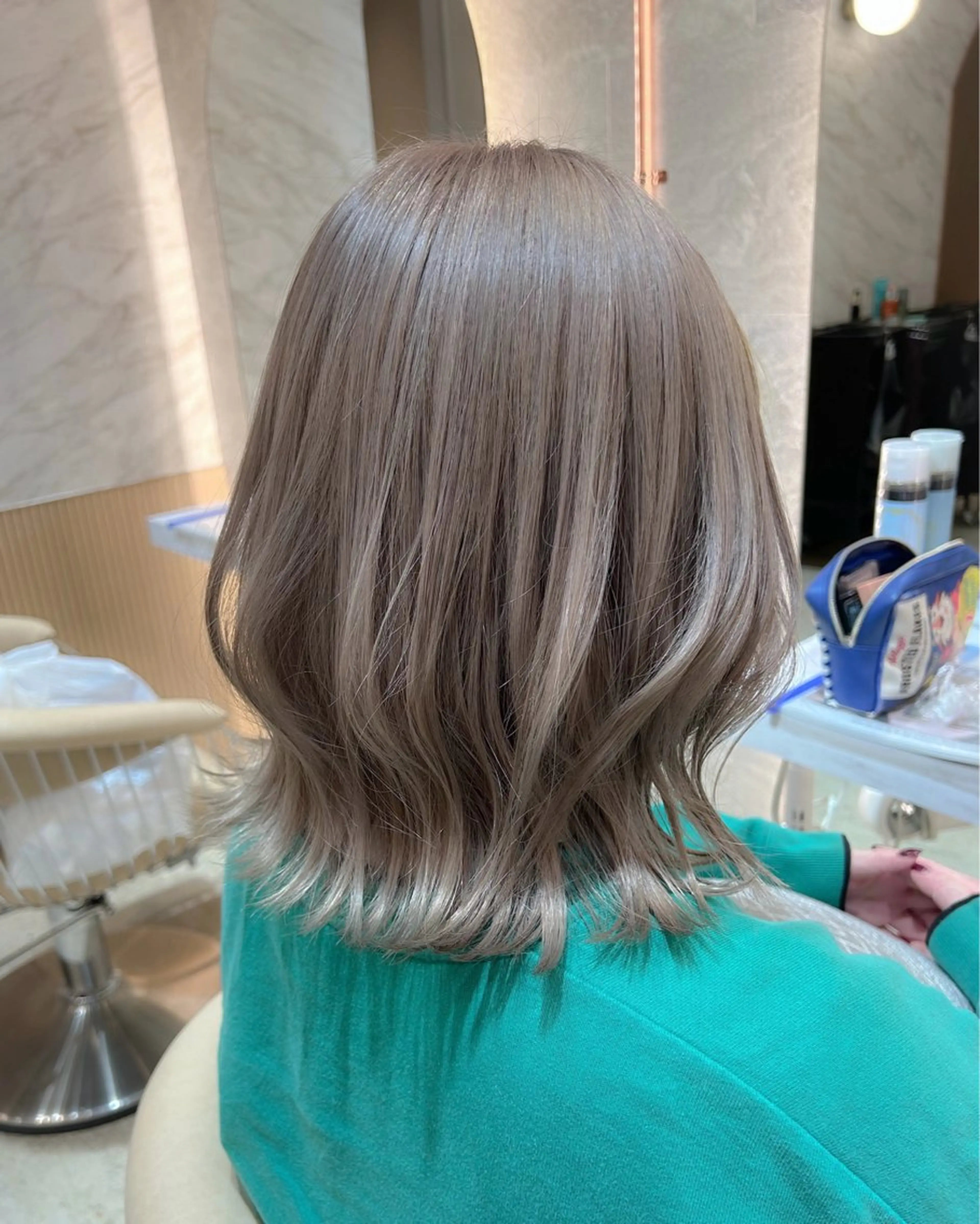 ミディアム くびれヘア ハッシュカット/韓国 レイヤー/カハナのヘアスタイル