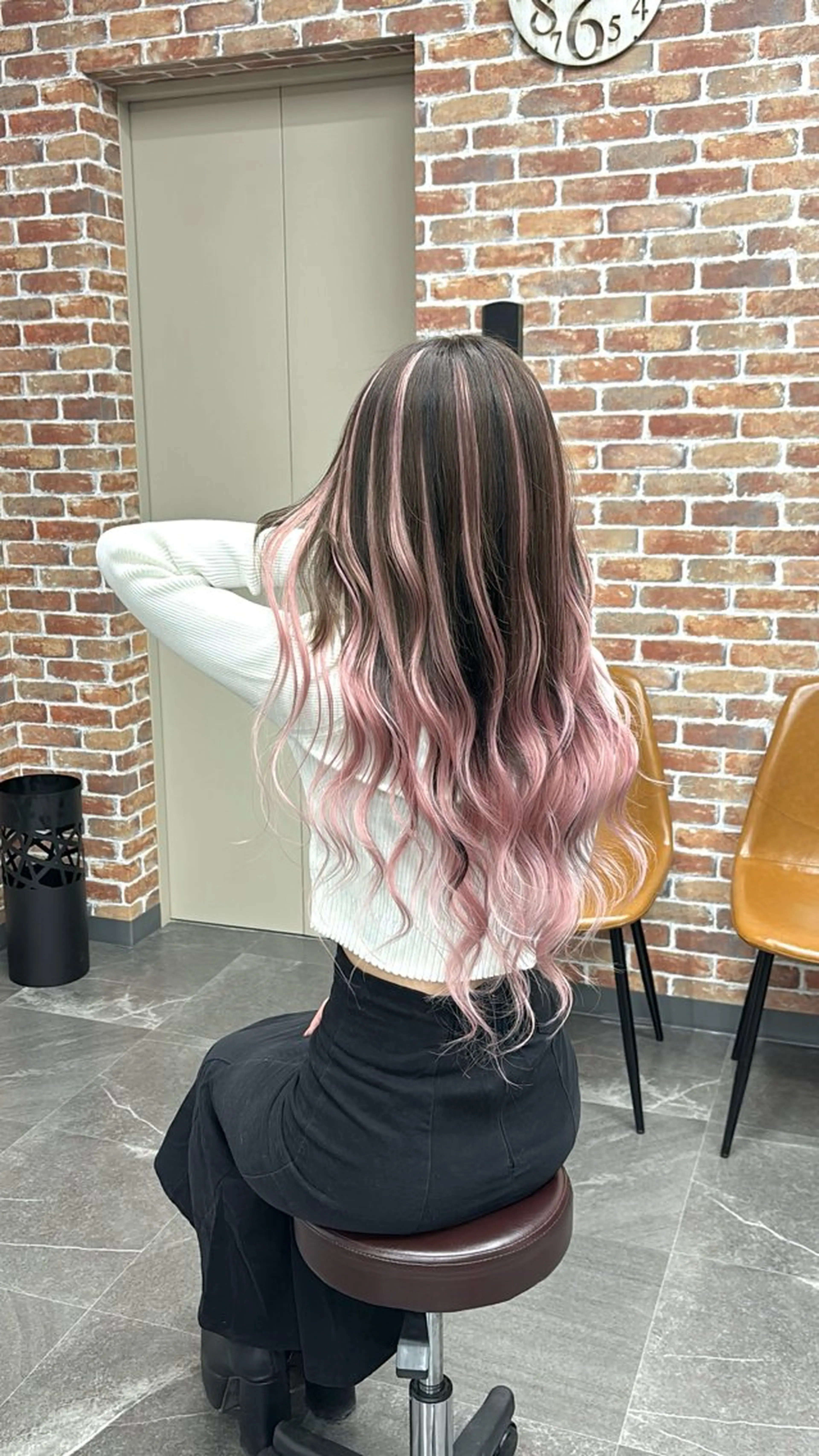 ロング カラー バレイヤージュ エクステ レイヤーカット ギャルの革命児 秀斗のヘアスタイル