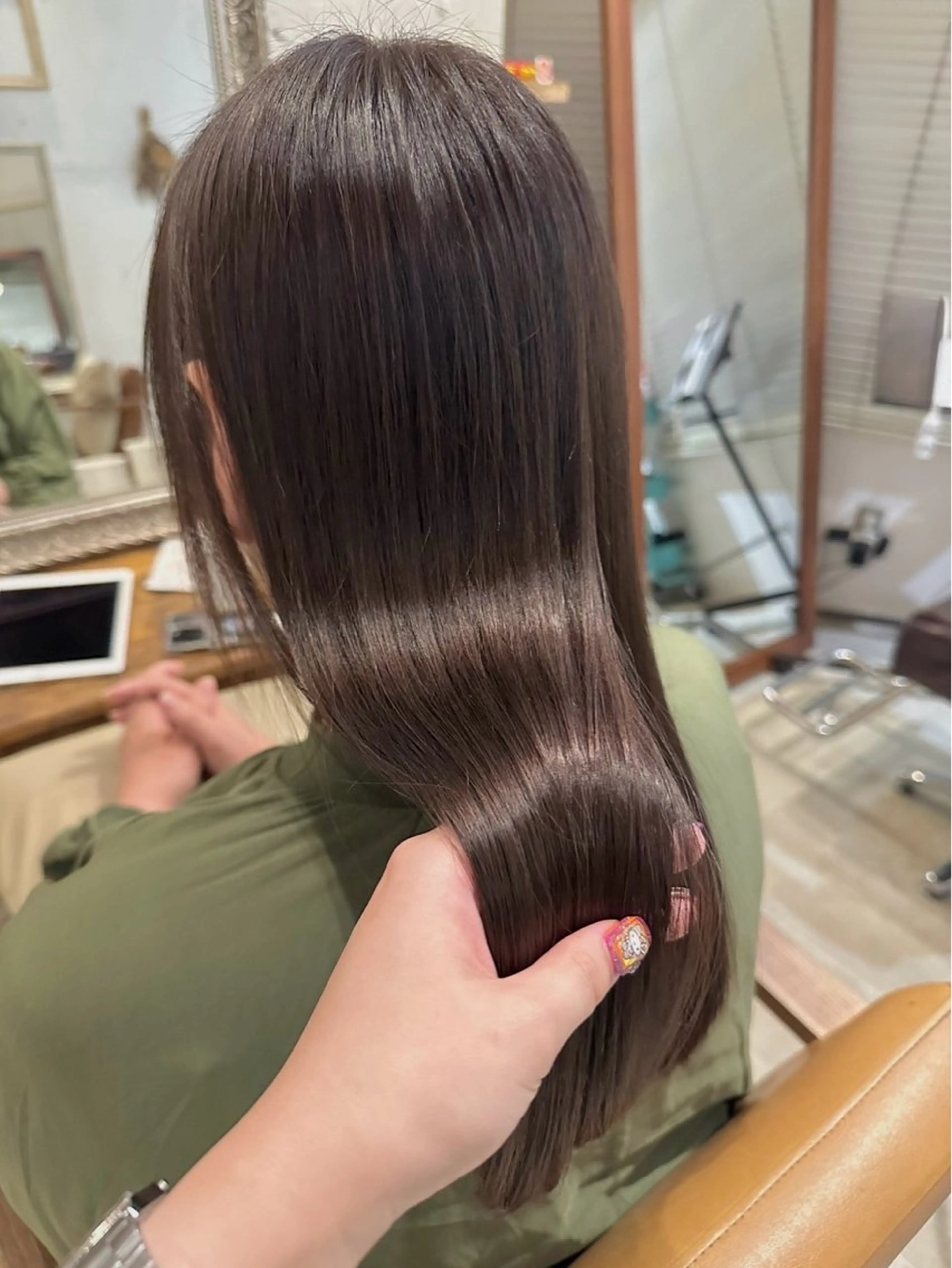 ロング ヘアカラー かとう なこ🐾のヘアスタイル