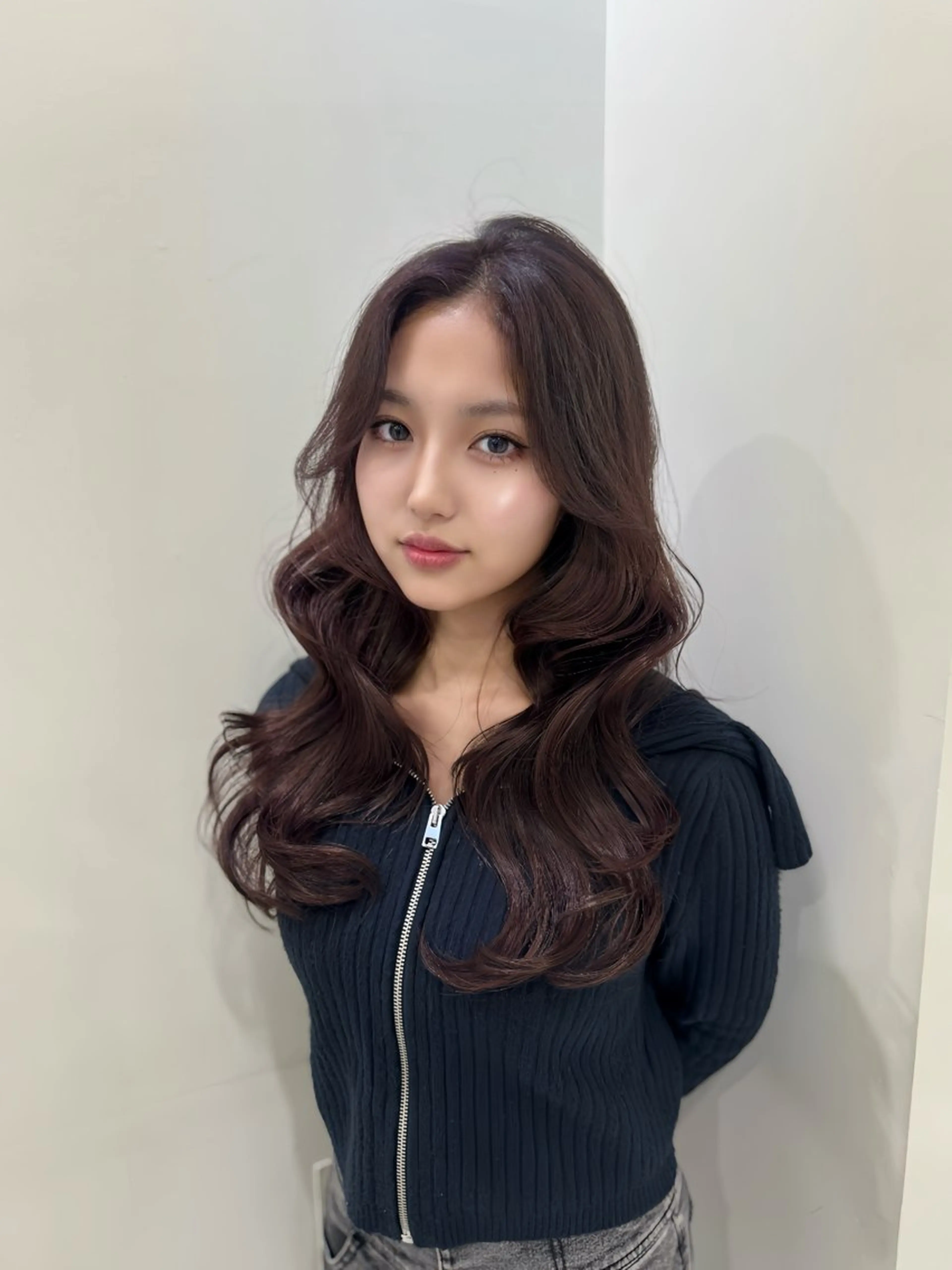 ロング カラー ヘアアレンジ カット ヘアカラー トリートメント ヘッドスパ ヘアセット 韓国レイヤーカット /韓国トレンドカラーのヘアスタイル