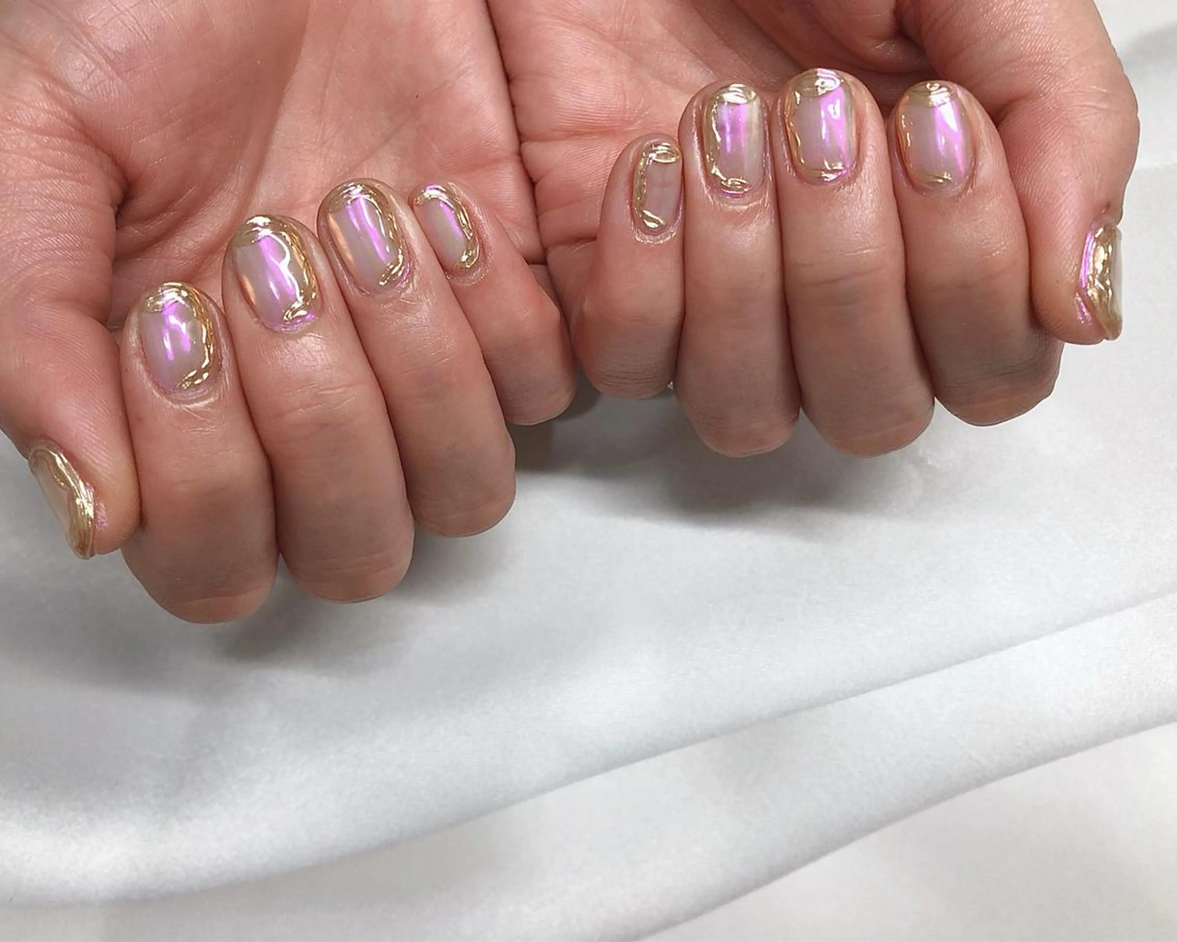 ネイル オーロラネイル ピンク ハンドネイル saki_ nail heronのネイルデザイン