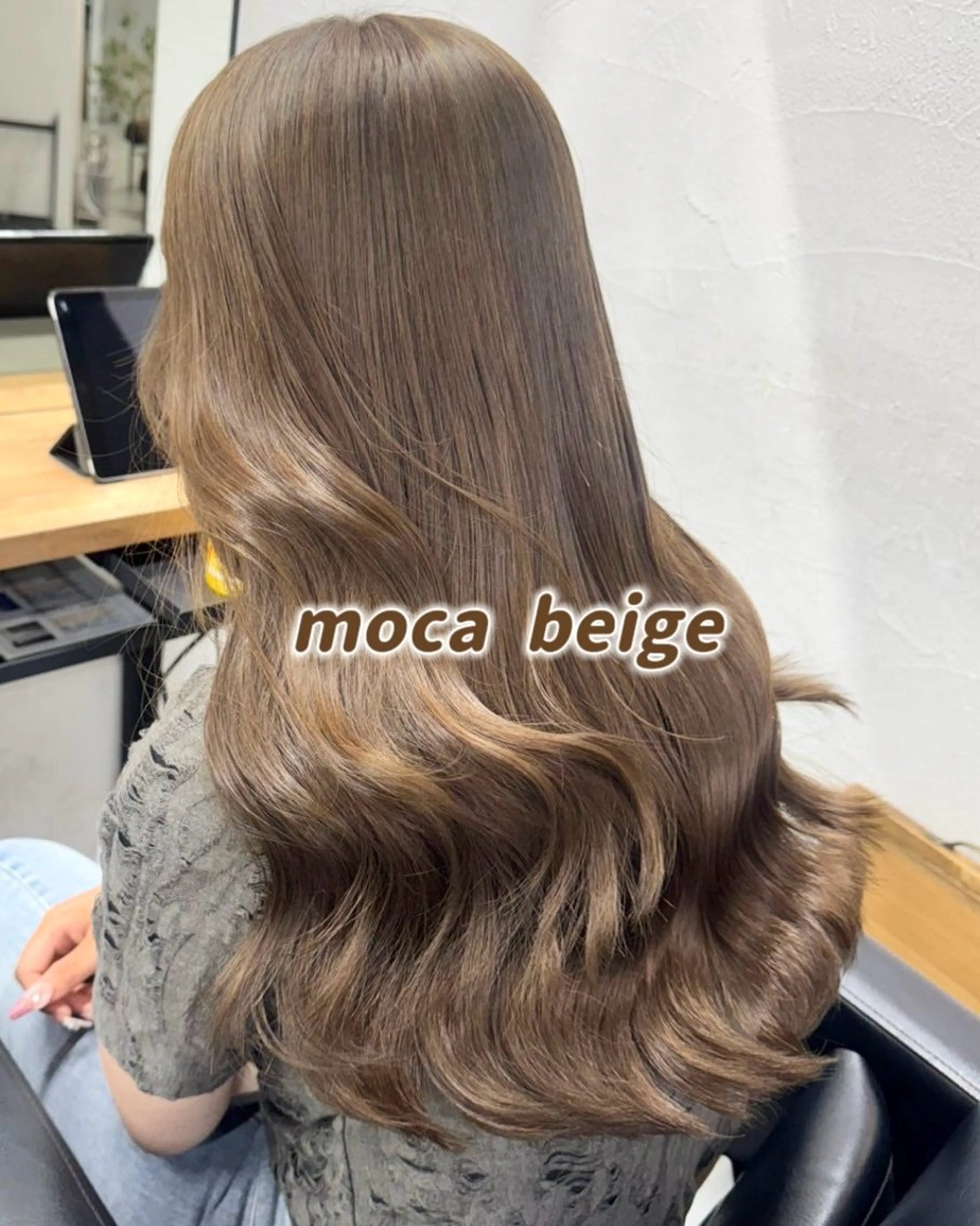 ロング カラー ヘアアレンジ ベージュカラー ブリーチ ショコラベージュ ダブルカラー モカベージュ ヘアカラー 坂齋大地／レイヤー/ ミルクティーのヘアスタイル