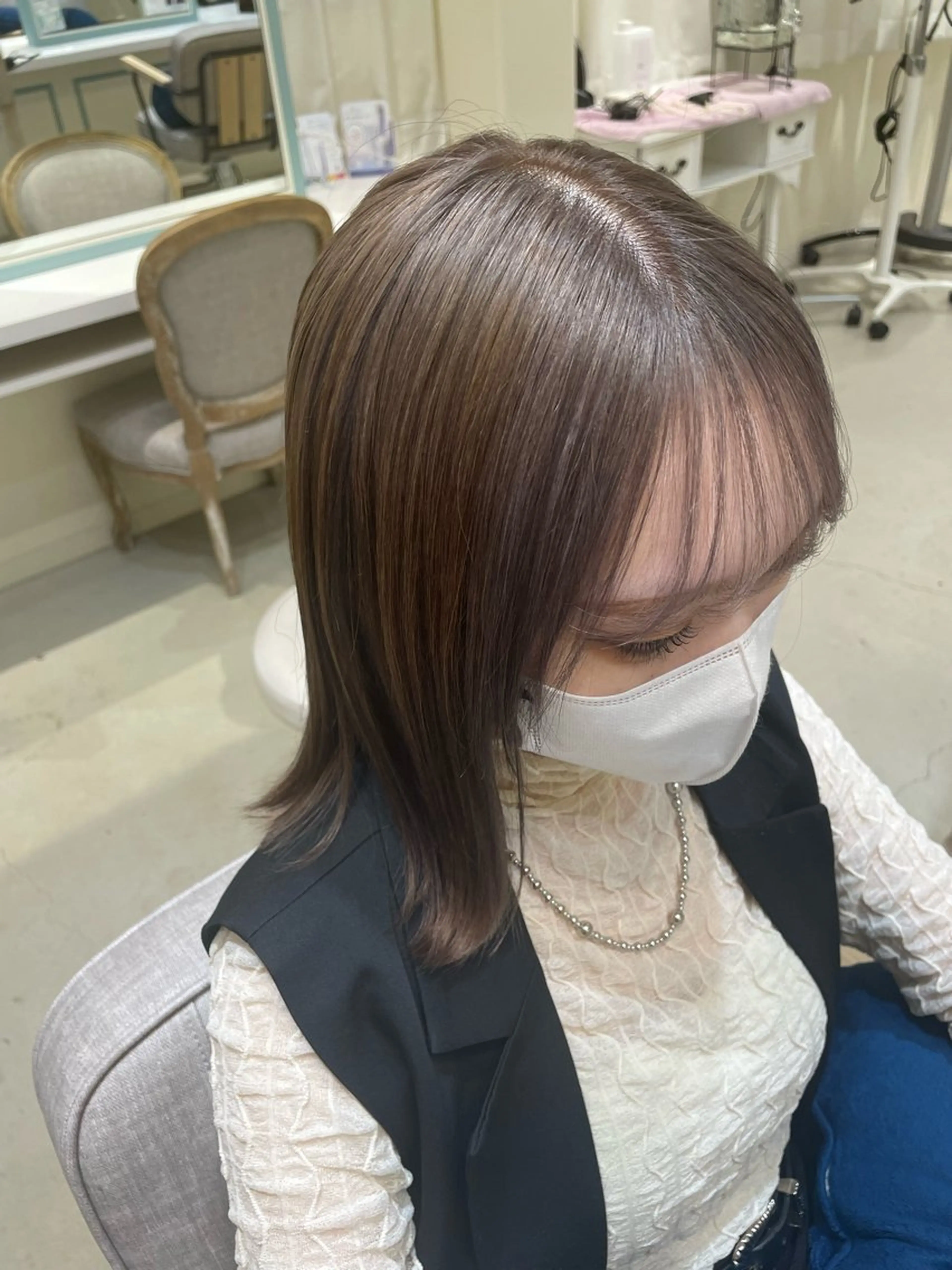 カラー グレージュ ハイトーンカラー つちだ ゆうひ / 暗髪カラー⟡.·のヘアスタイル