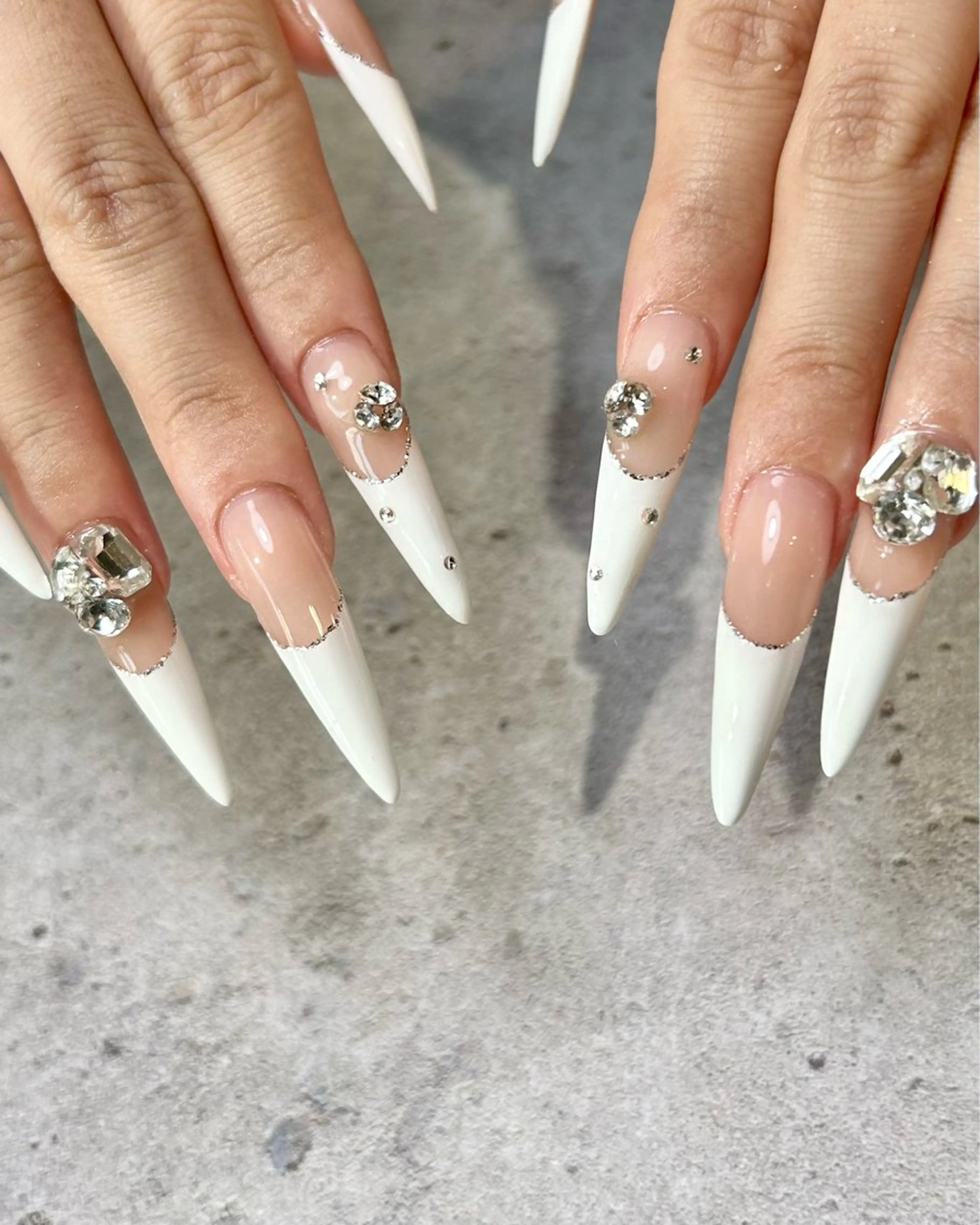 ネイル 持ち込み シルバー ハンドネイル Reflection marikoのネイルデザイン