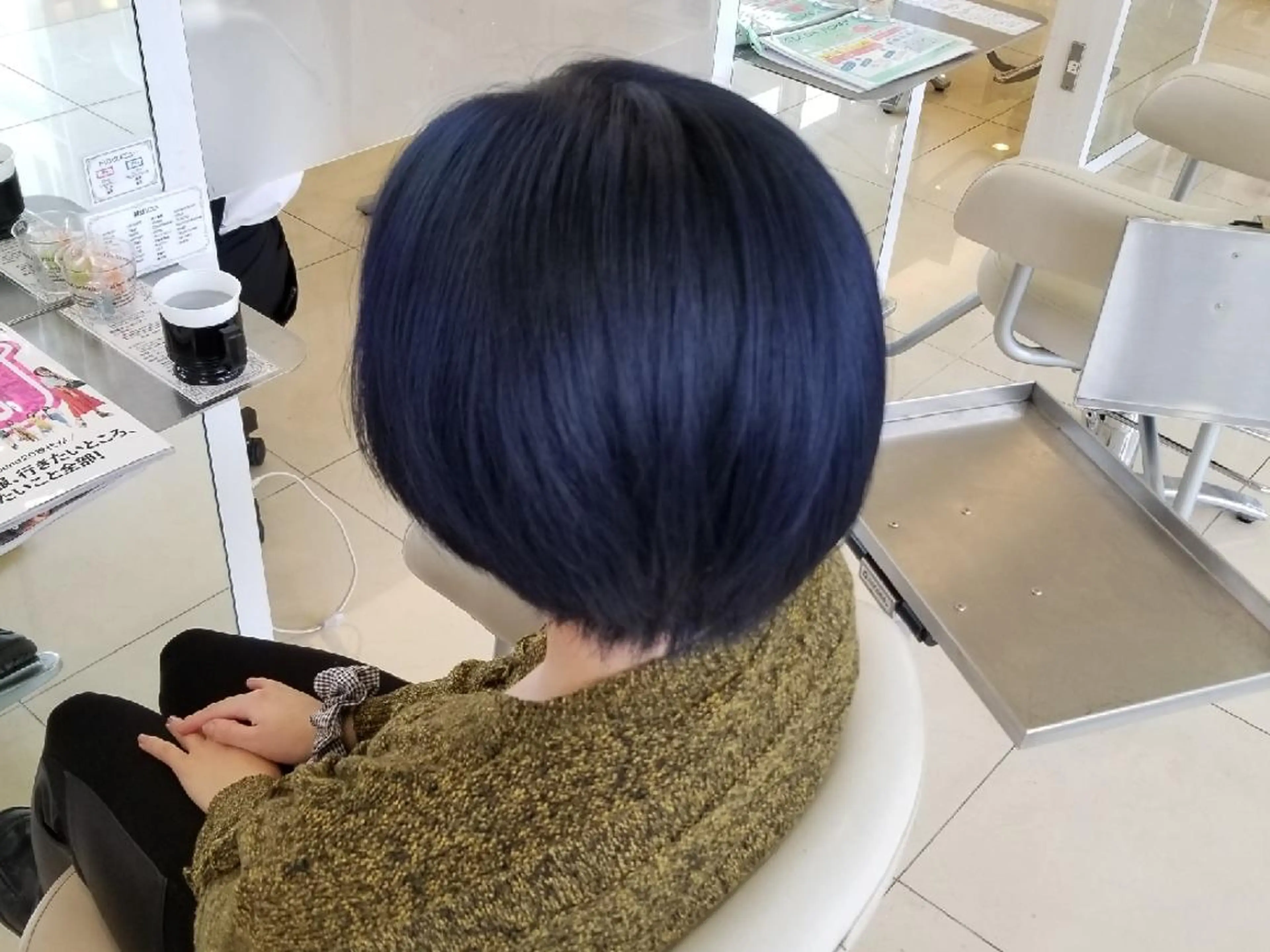 カラー SALOWIN栄 高須大貴のヘアスタイル