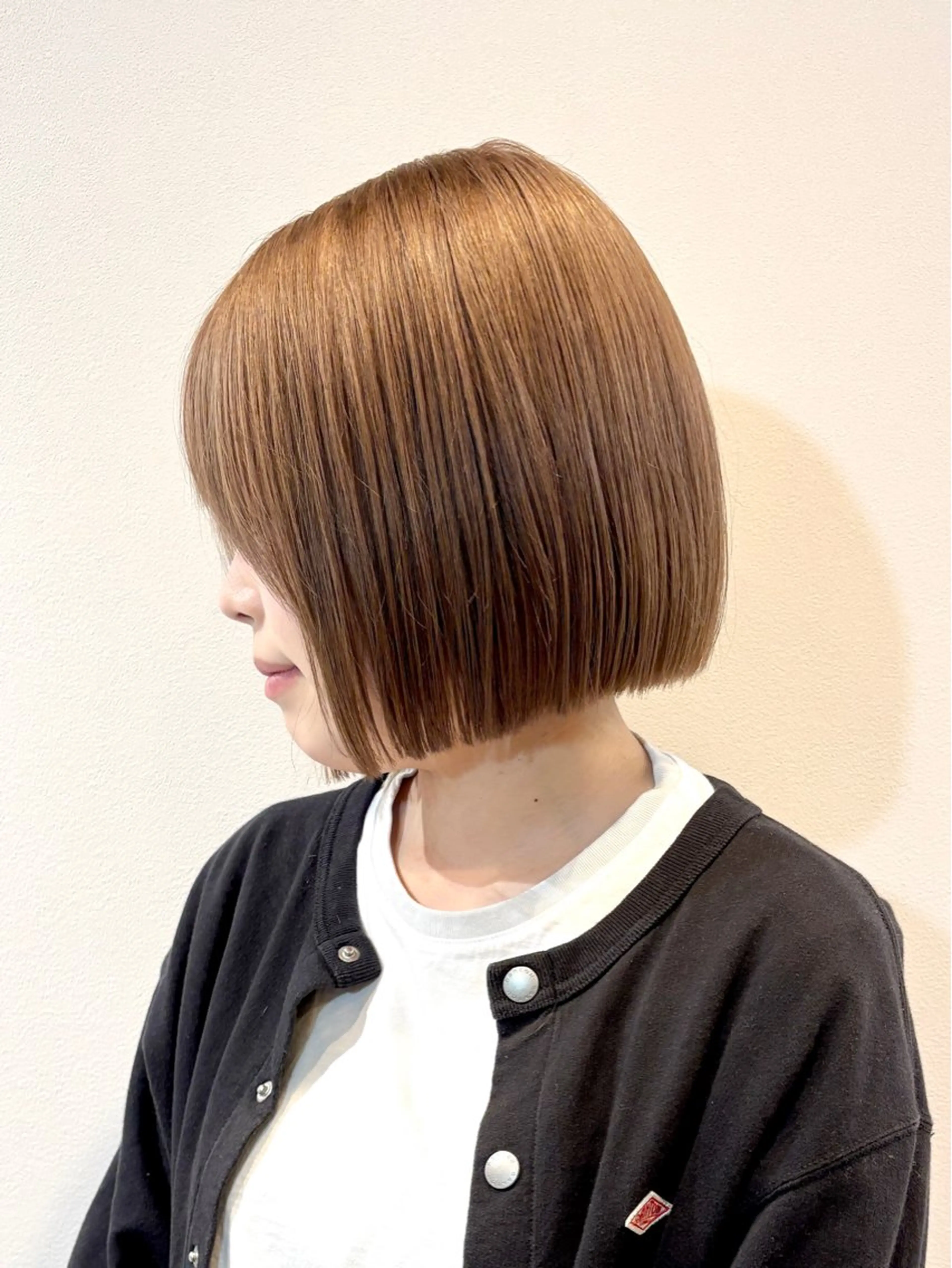 ショート 切りっぱなしボブ ボブ ヘアカラー トリートメント ショート/レイヤー/ ボブ/安本和史のヘアスタイル