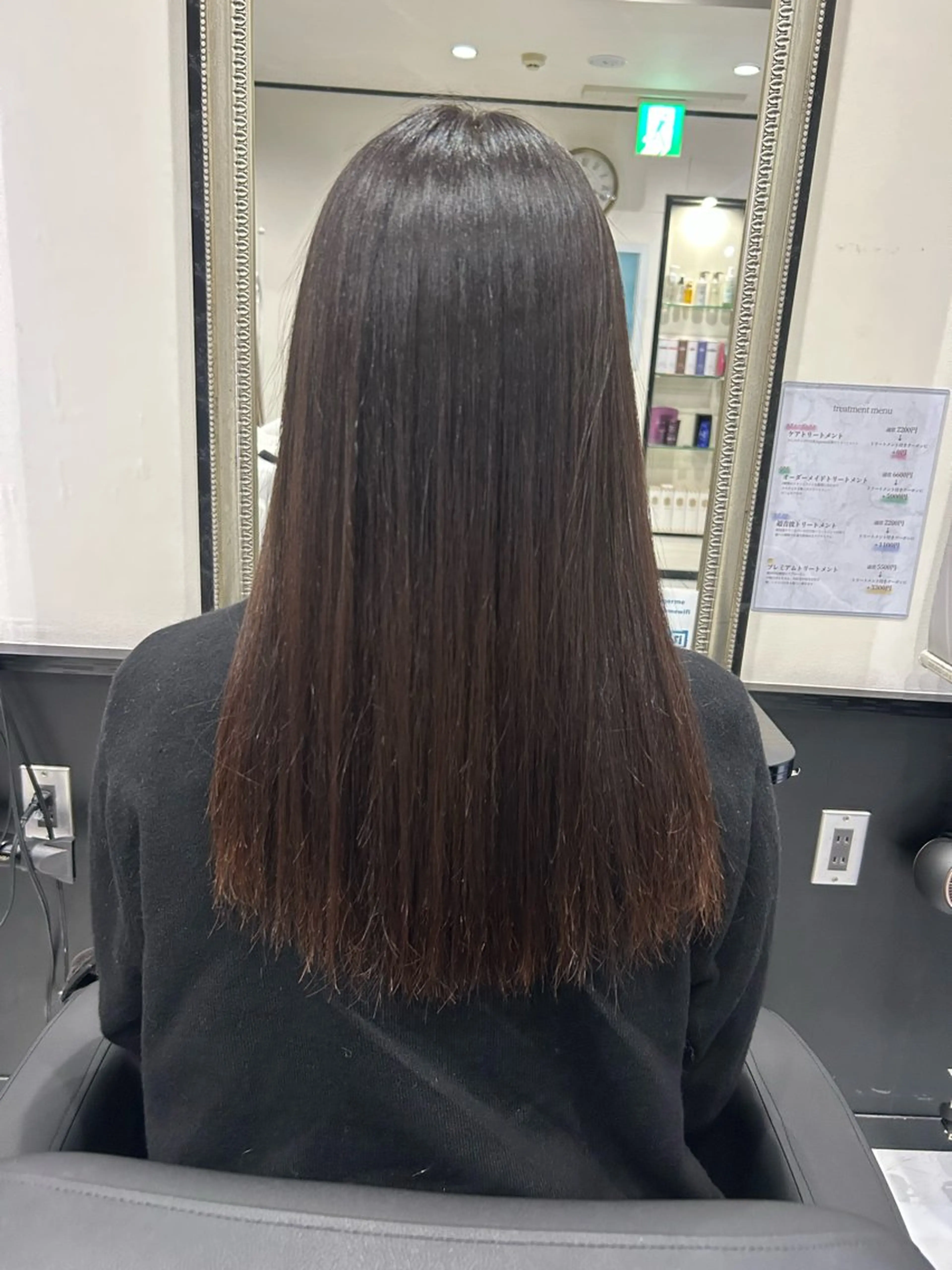 セミロング 長田 麻友子のヘアスタイル