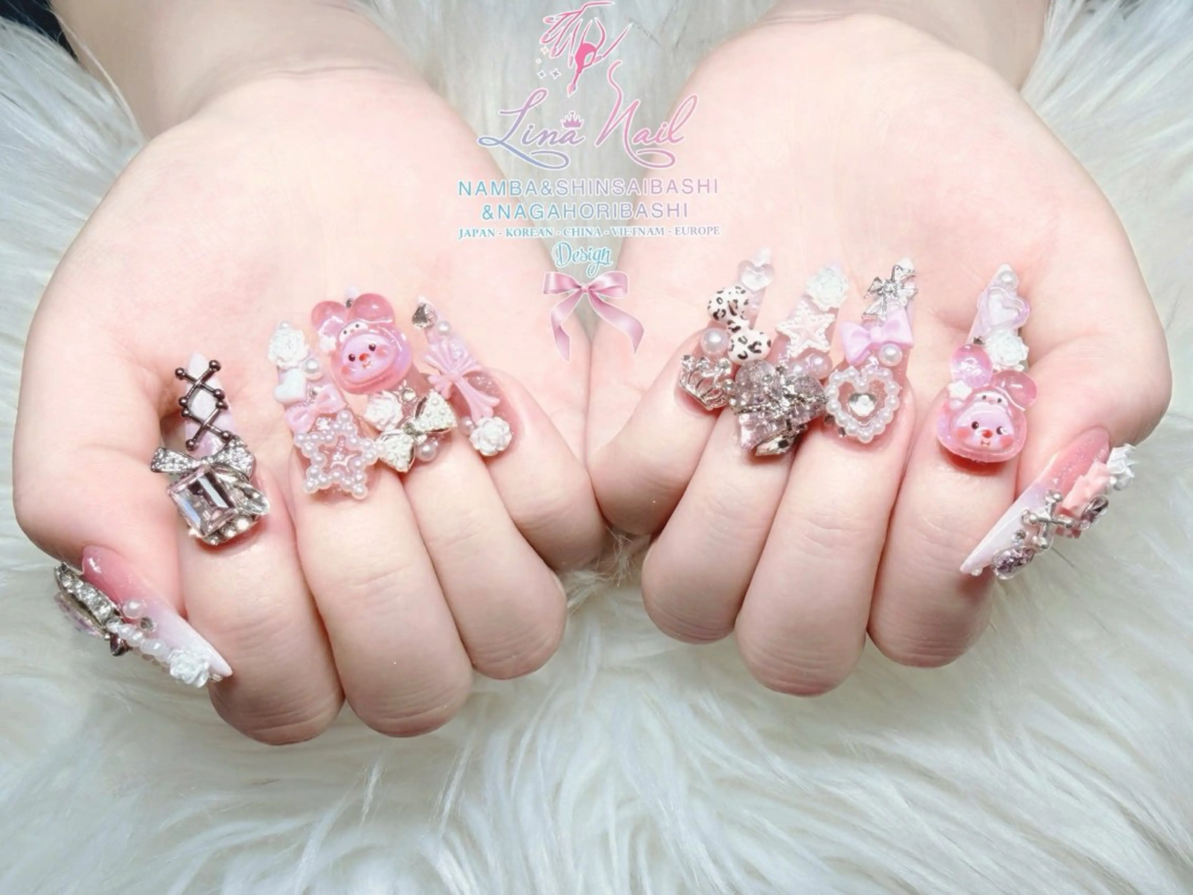 セミロング 韓国風ヘア クリスマス ハンドネイル Linanail Nambaのマツエク・マツパデザイン