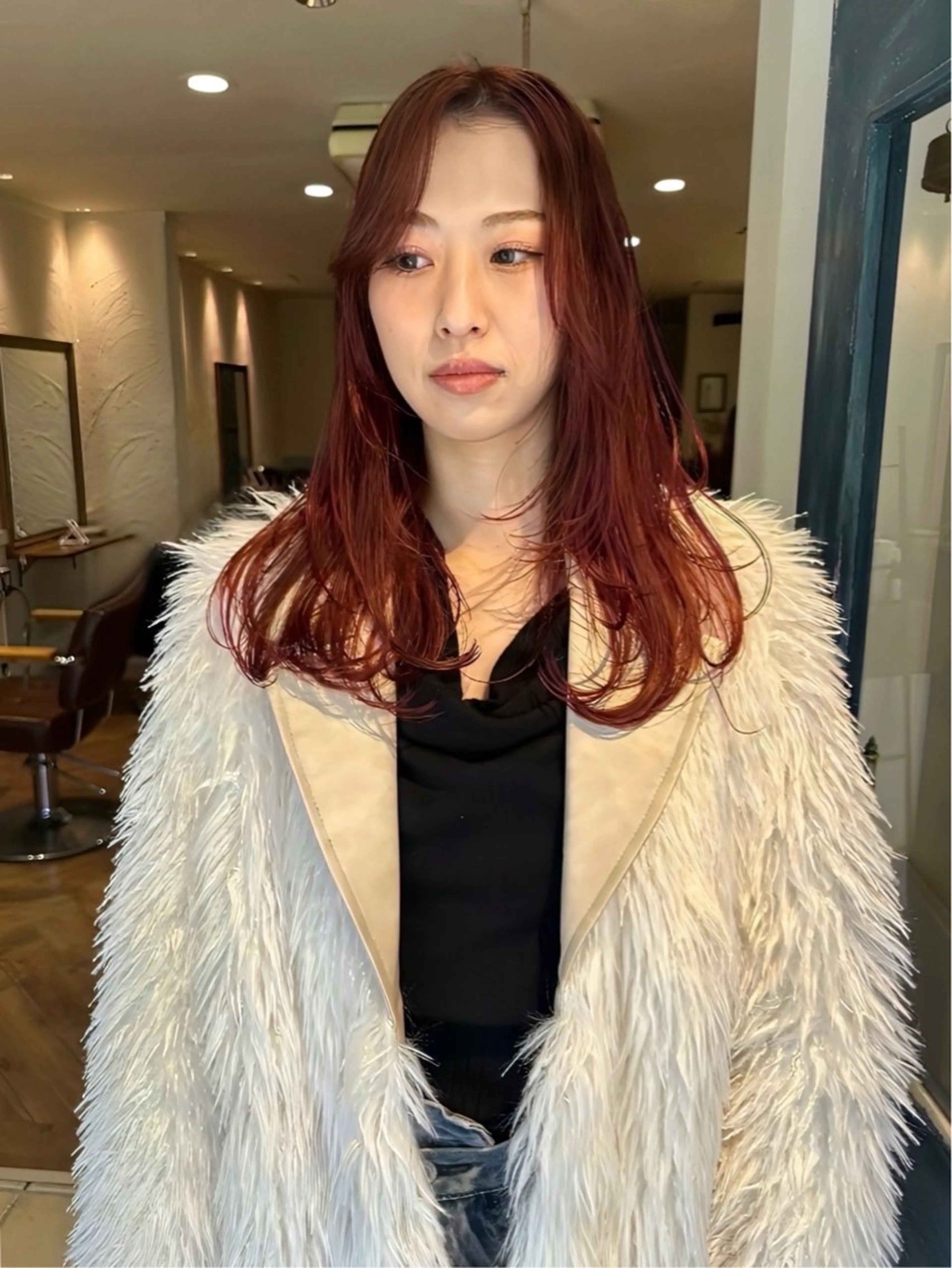 セミロング ケアカラー レイヤーカット トリートメント Manaka🟤 今泉　Musiiikのヘアスタイル