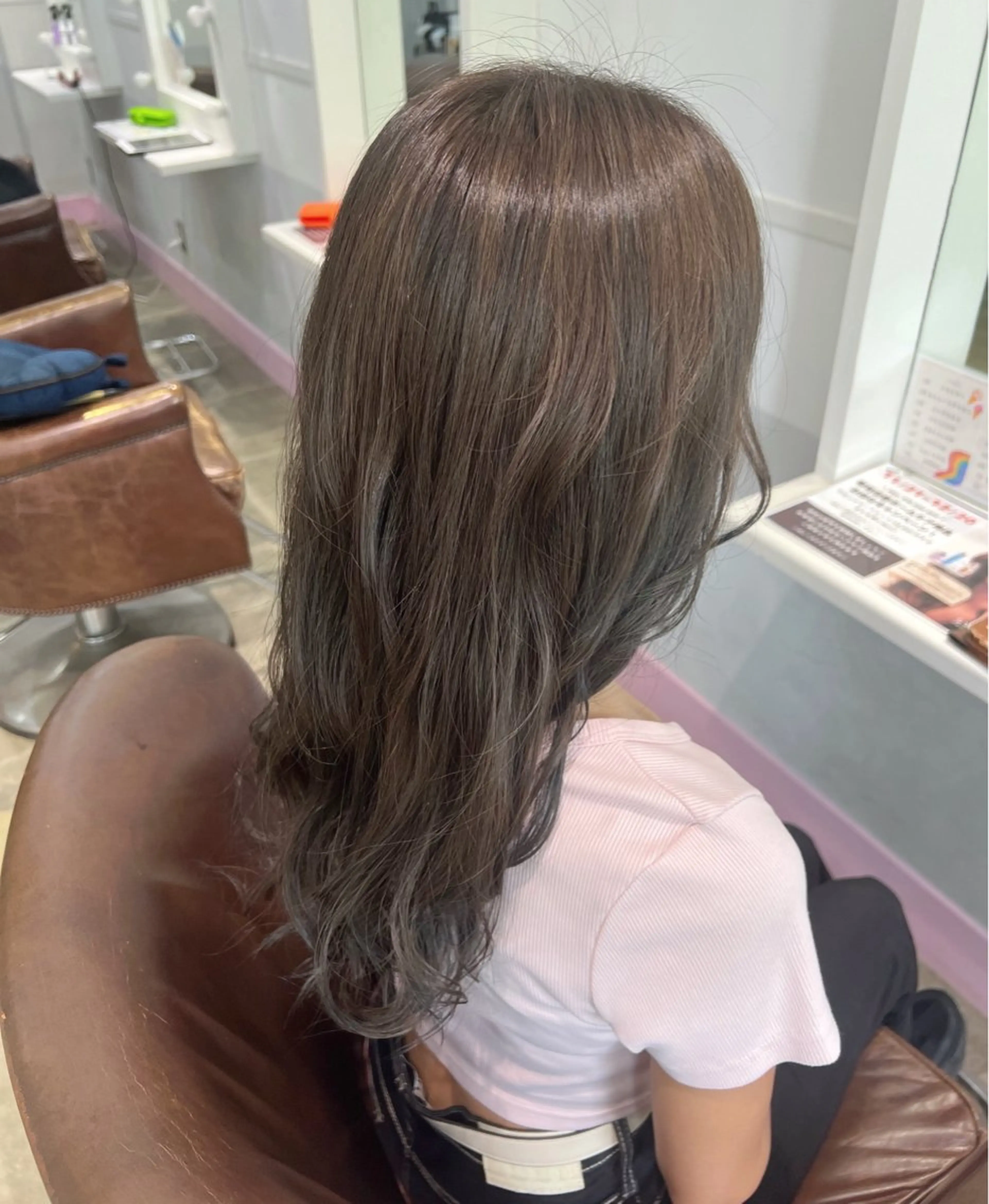 ロング カラー 透明感カラー 坂柳 朱音のヘアスタイル