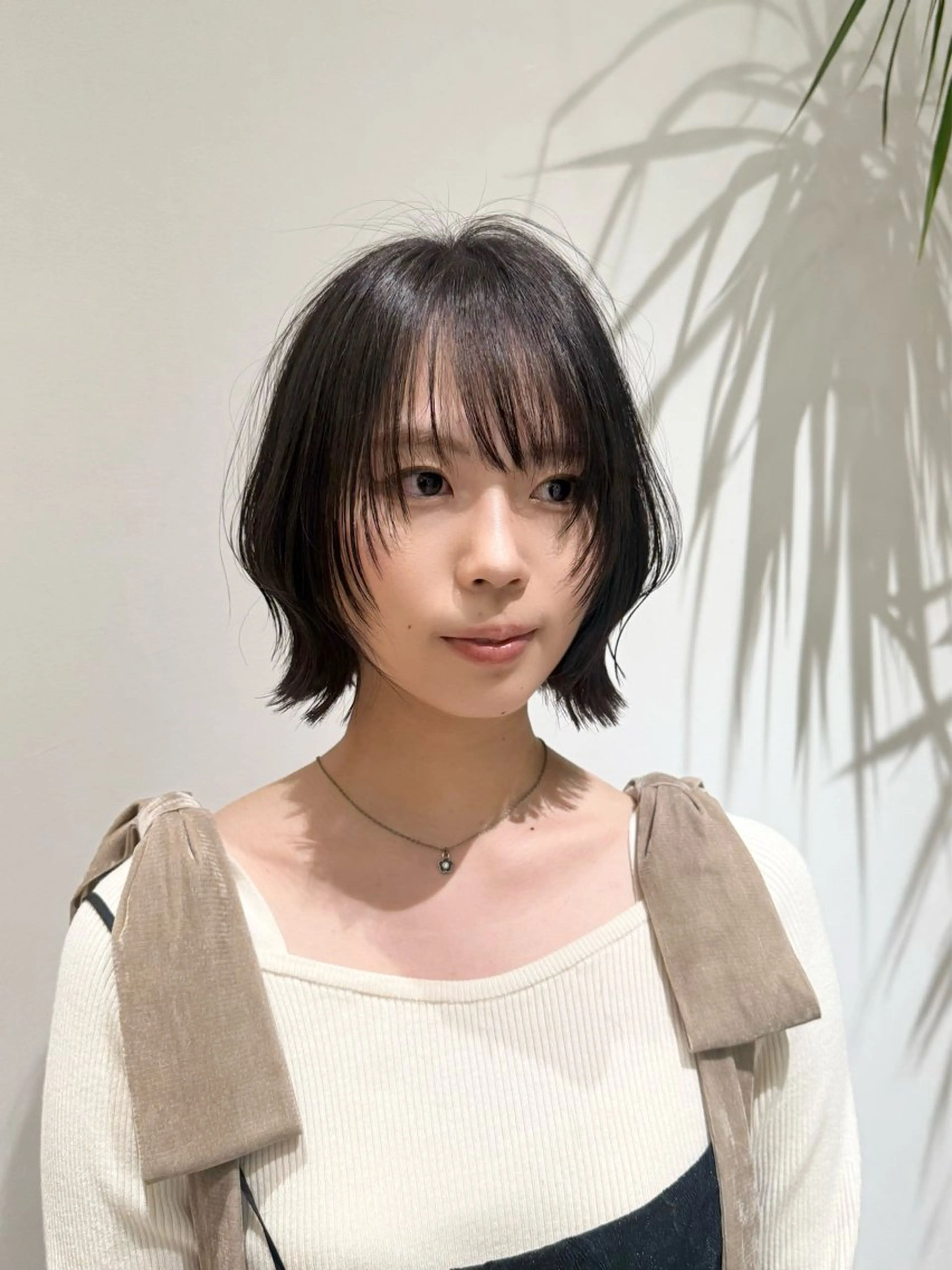 ミディアム カラー 切りっぱなしボブ ショートボブ ボブレイヤー 透明感カラー ボブ カット ヘアカラー トリートメント 田中航平/渋谷ボブ/ レイヤーボブのヘアスタイル