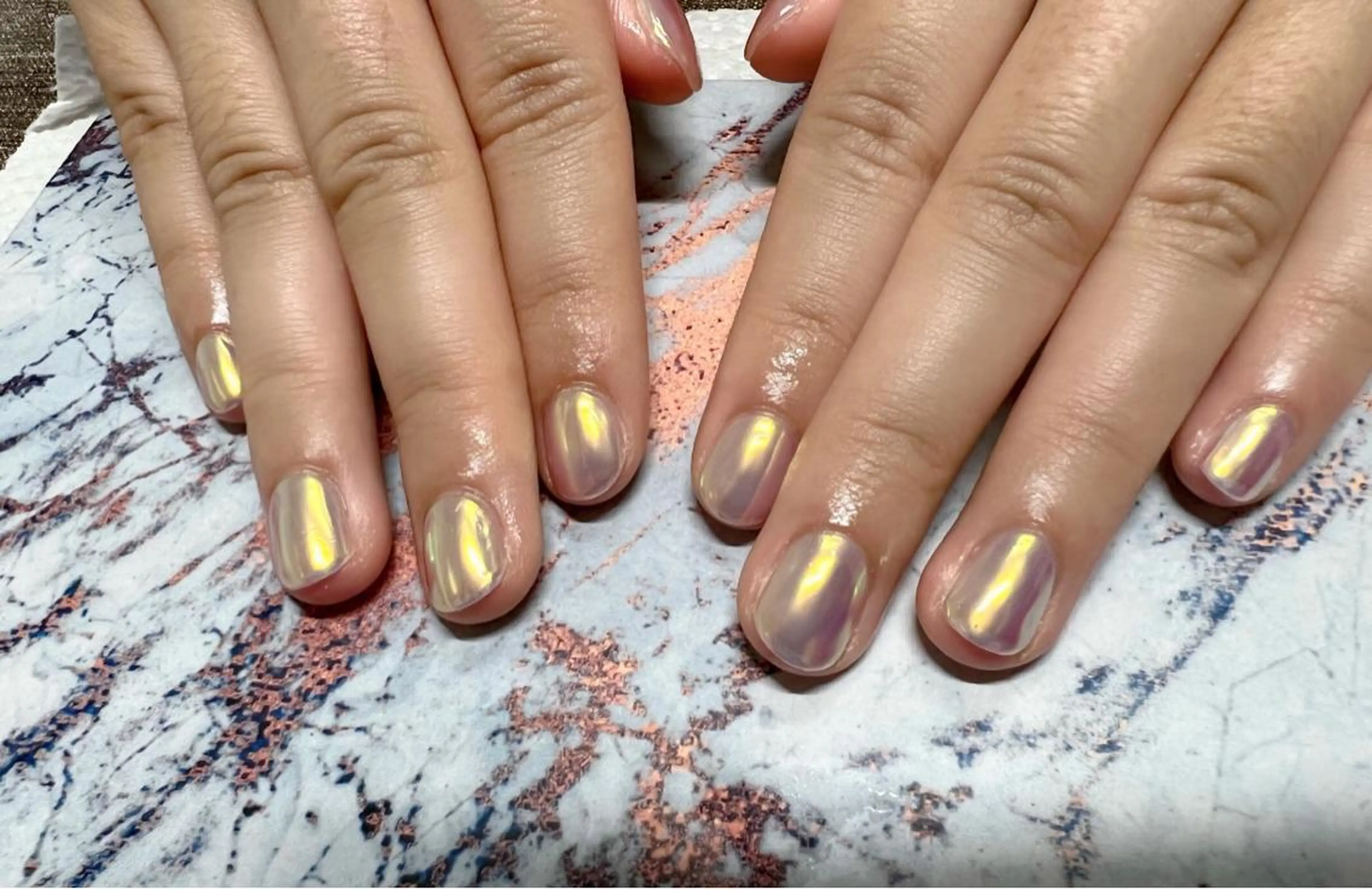 ネイル オーロラネイル ハンドネイル mogunail &blowのネイルデザイン