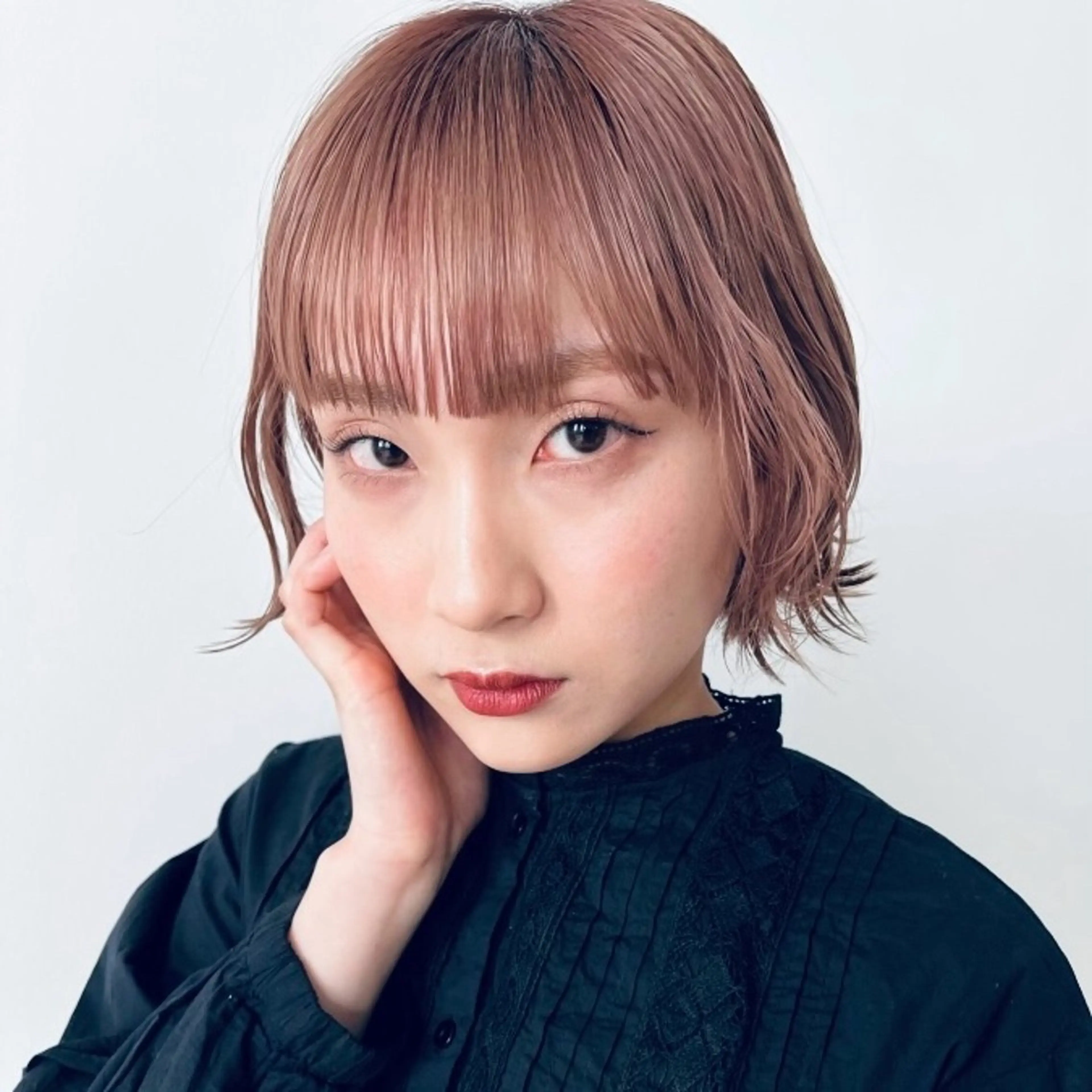 ミディアム 縮毛矯正×髪質改善 カラー×クロスパーマのヘアスタイル