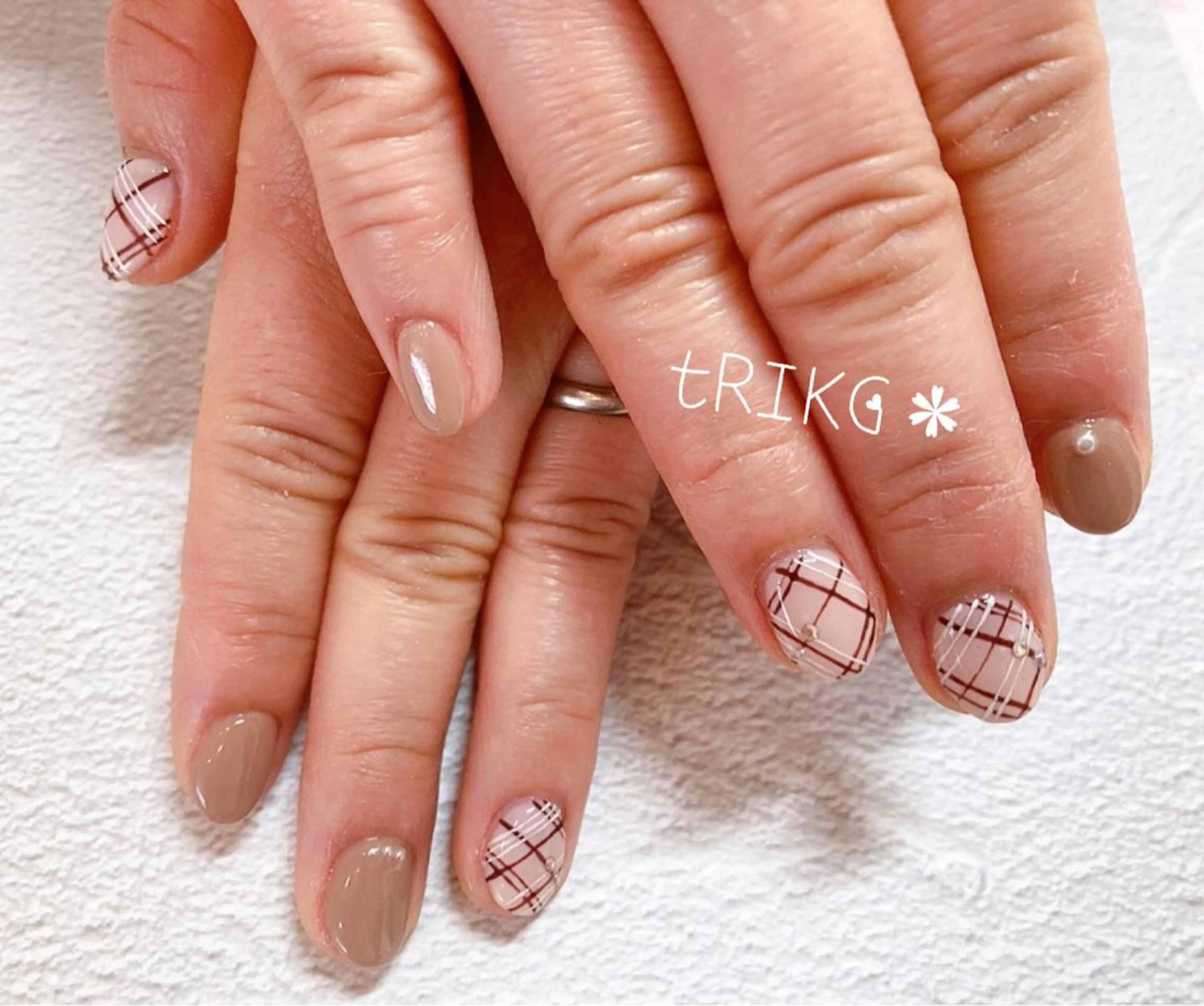 ネイル ハンドネイル tRING＊ しいの木台のネイルデザイン