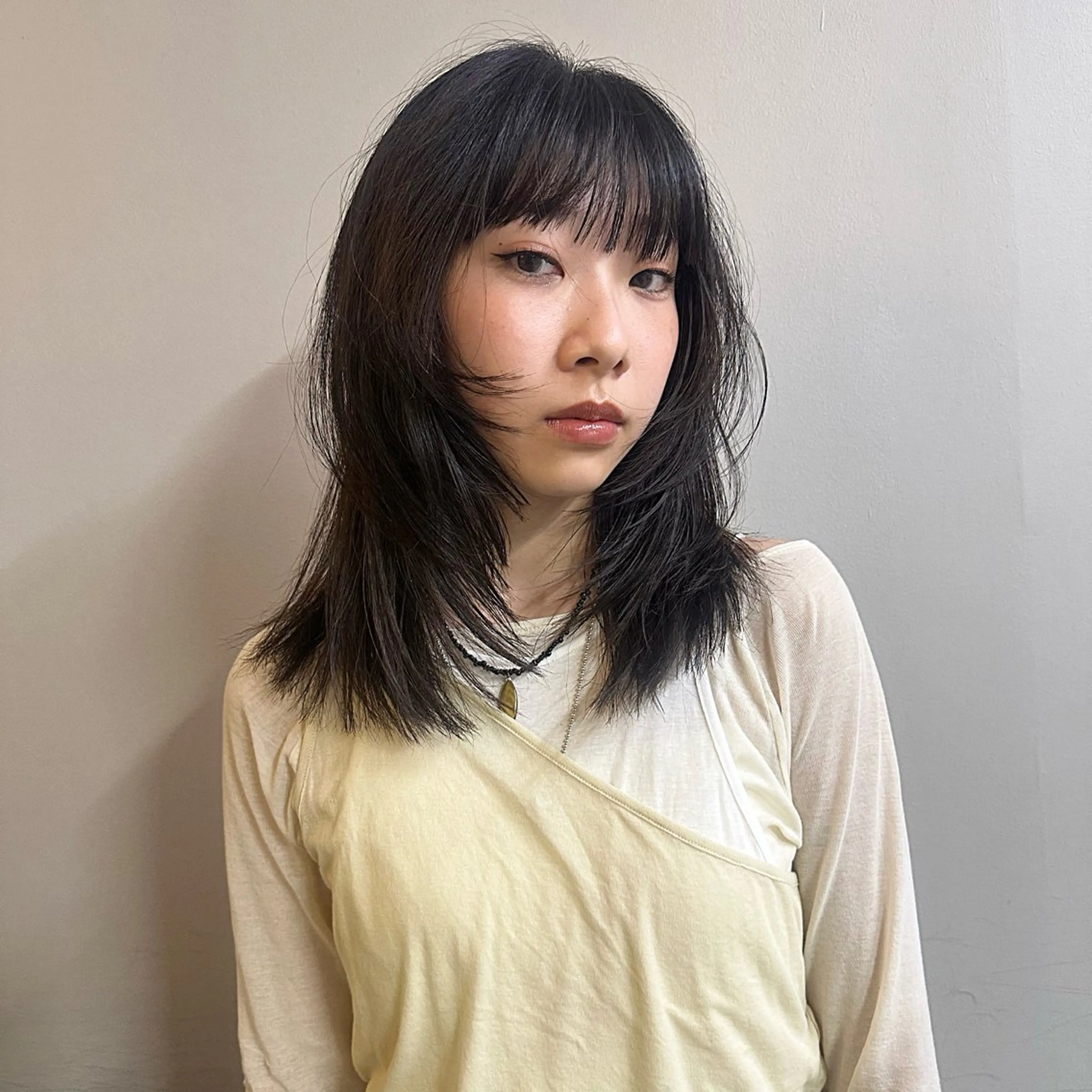 セミロング ハッシュカット🎀 レイヤーカットのヘアスタイル