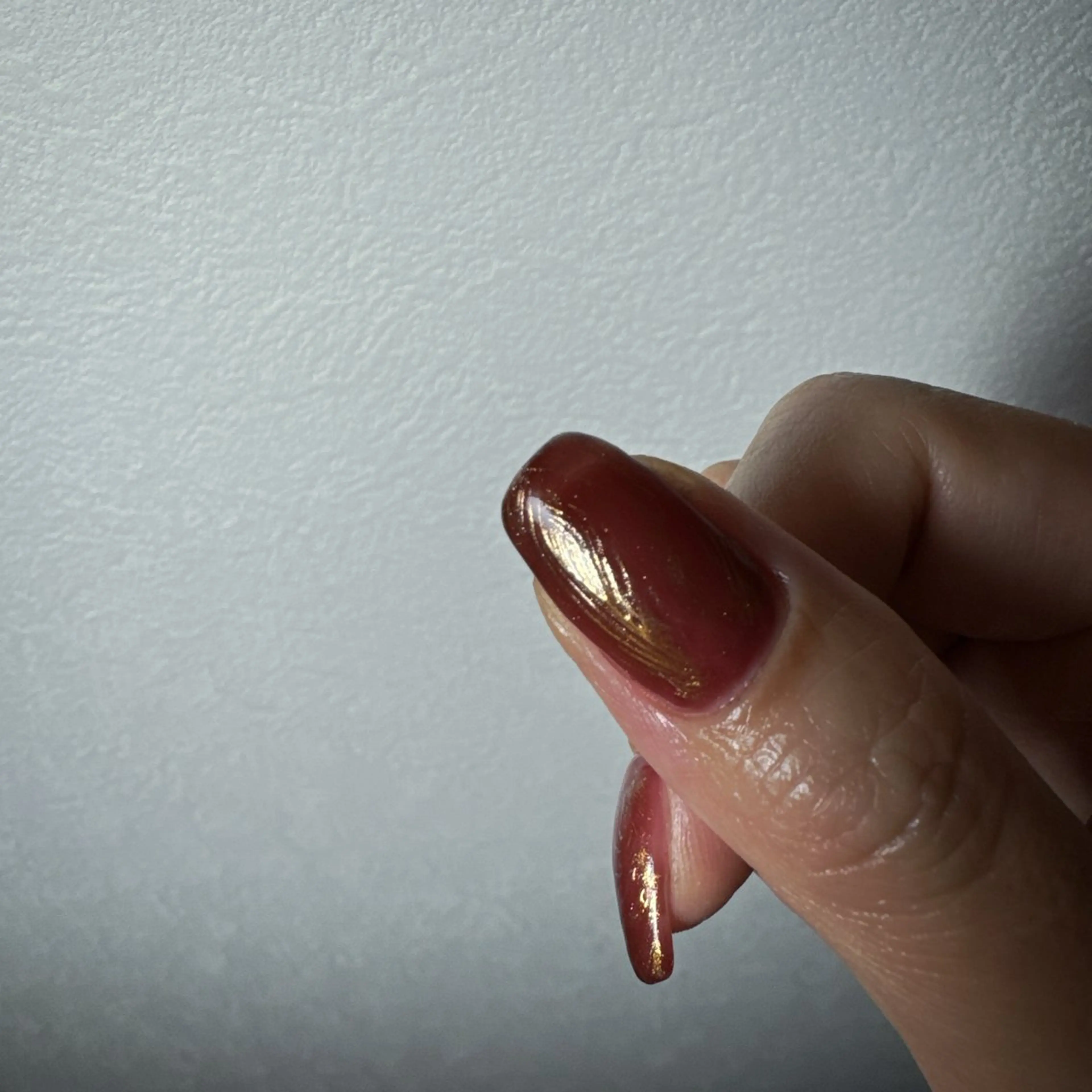 ネイル ボルドー ゴールド ハンドネイル nail salon émuのネイルデザイン