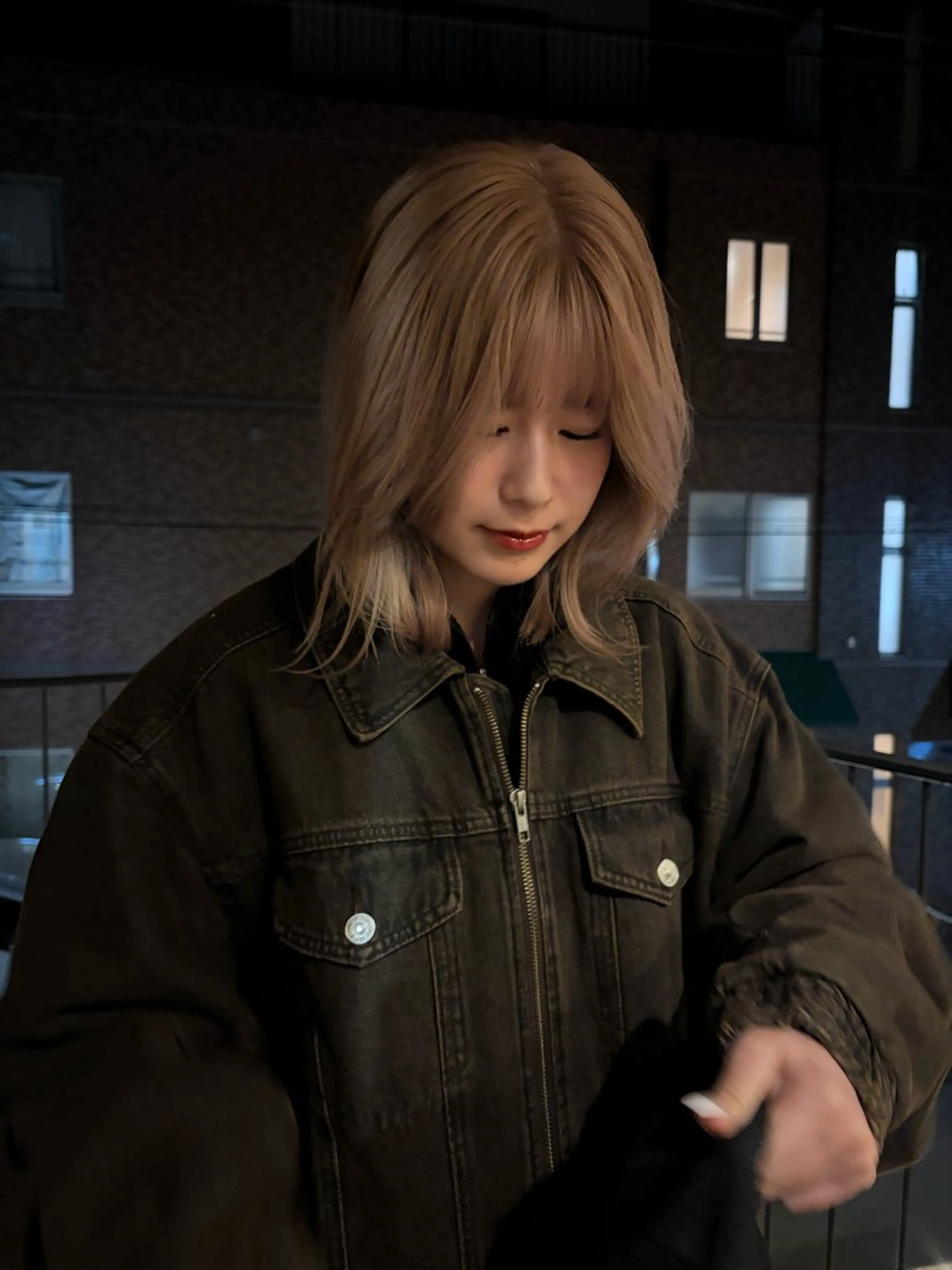 ミディアム YUUKI/ウルフ .ハイレイヤーのヘアスタイル