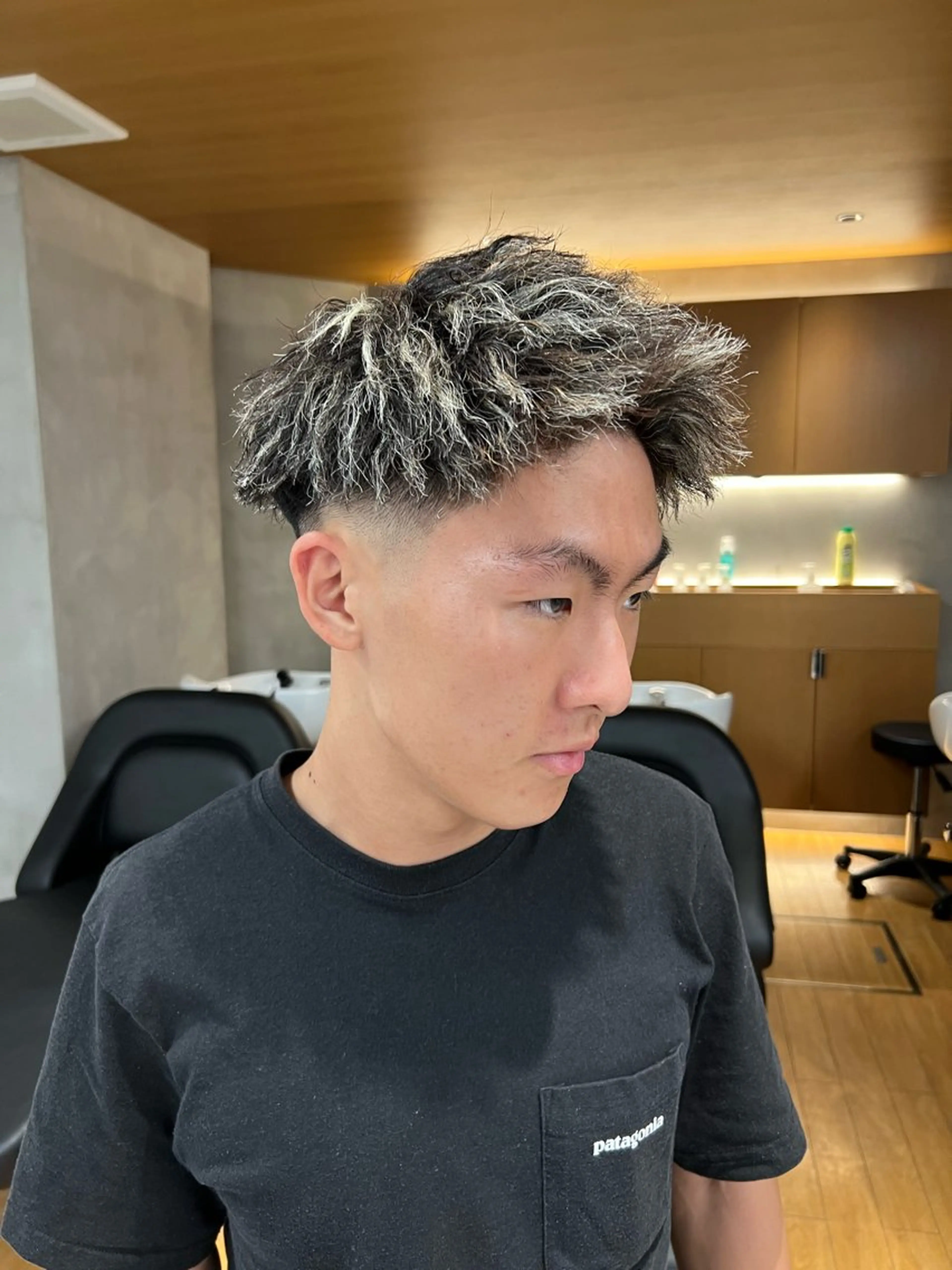 ショート カラー パーマ 豊崎 佑輔のヘアスタイル
