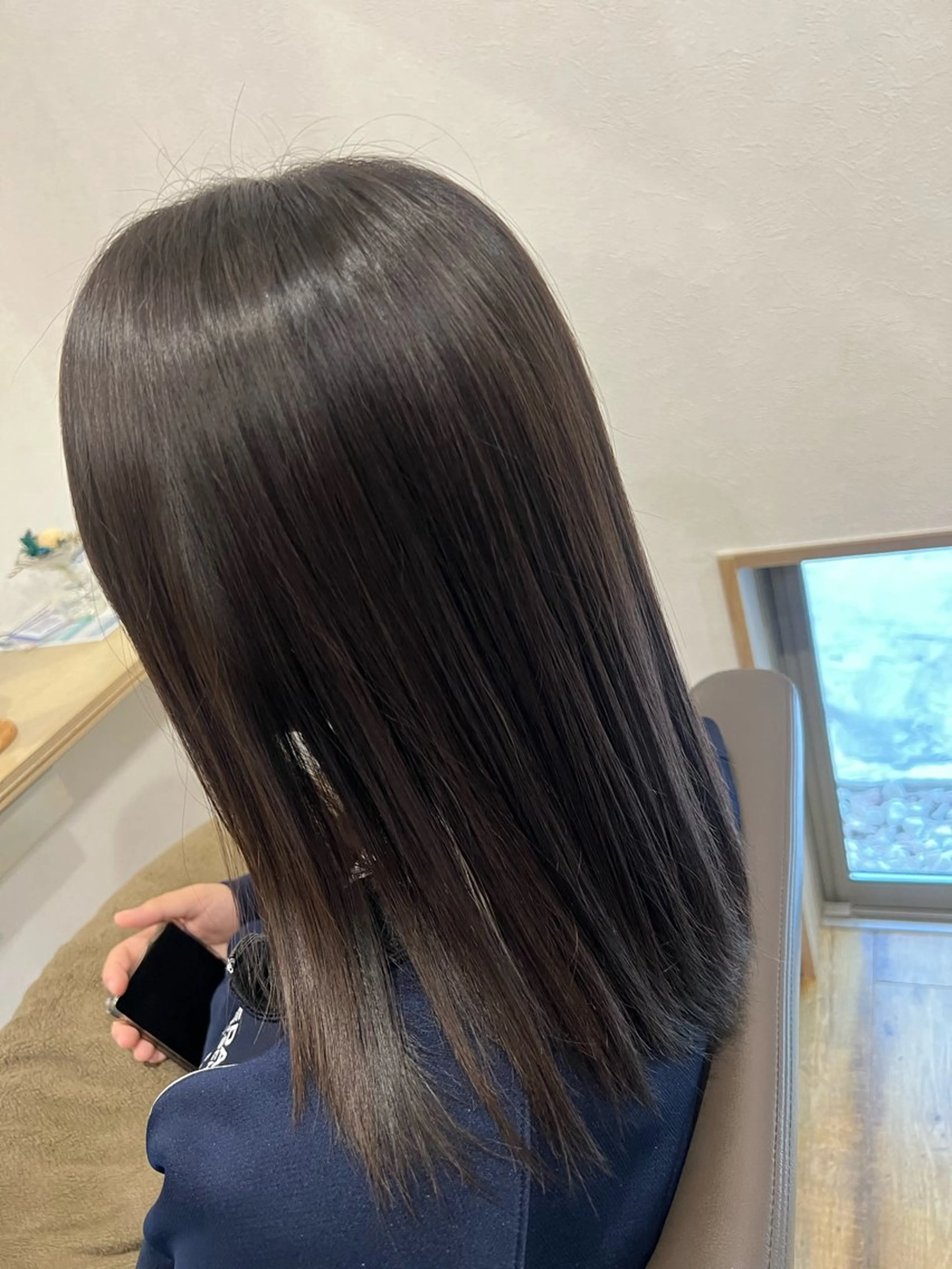 縮毛矯正モデル(カット込、前処理トリートメント付き)の写真