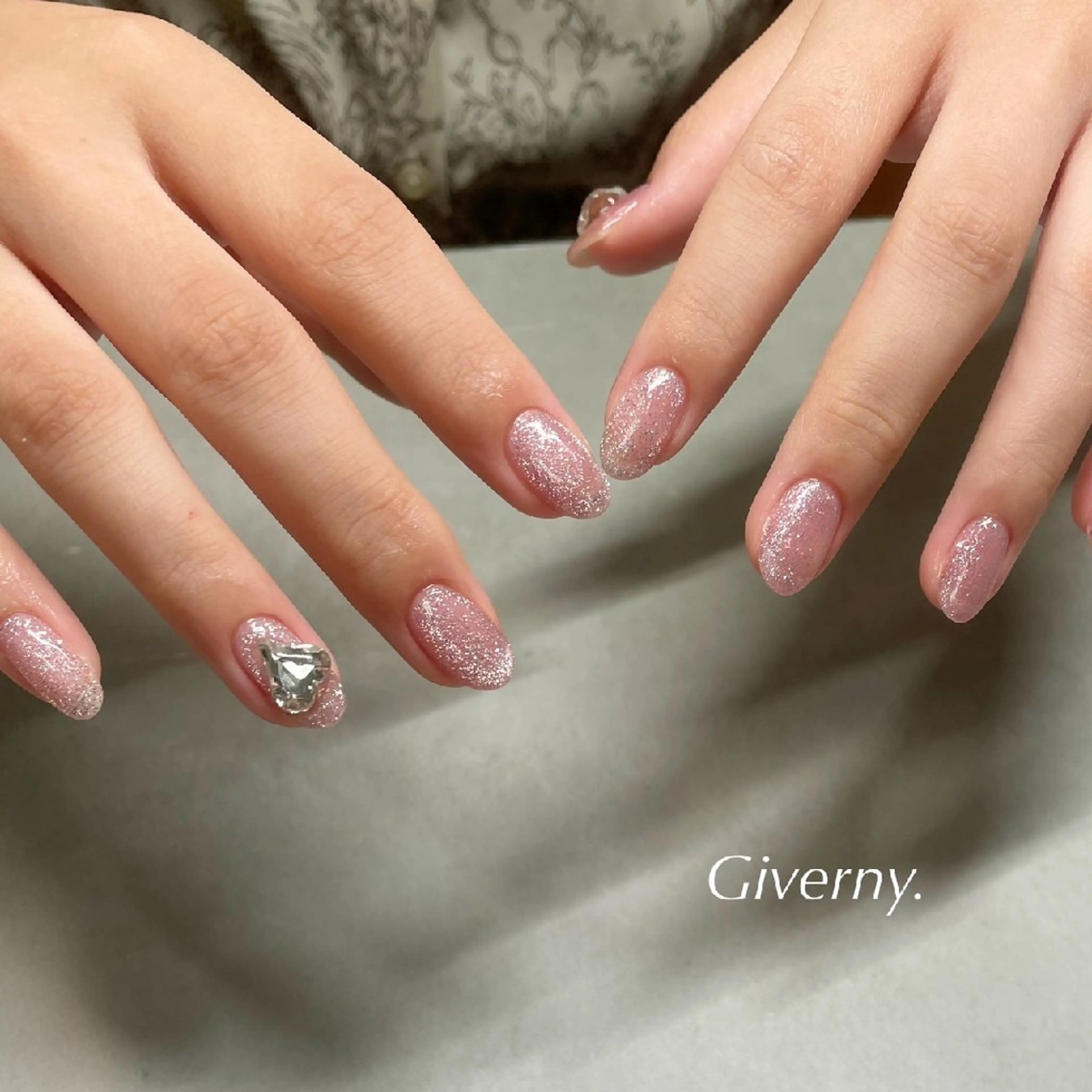 ネイル ハート マグネットネイル 夏ネイル ハンドネイル Giverny .のネイルデザイン