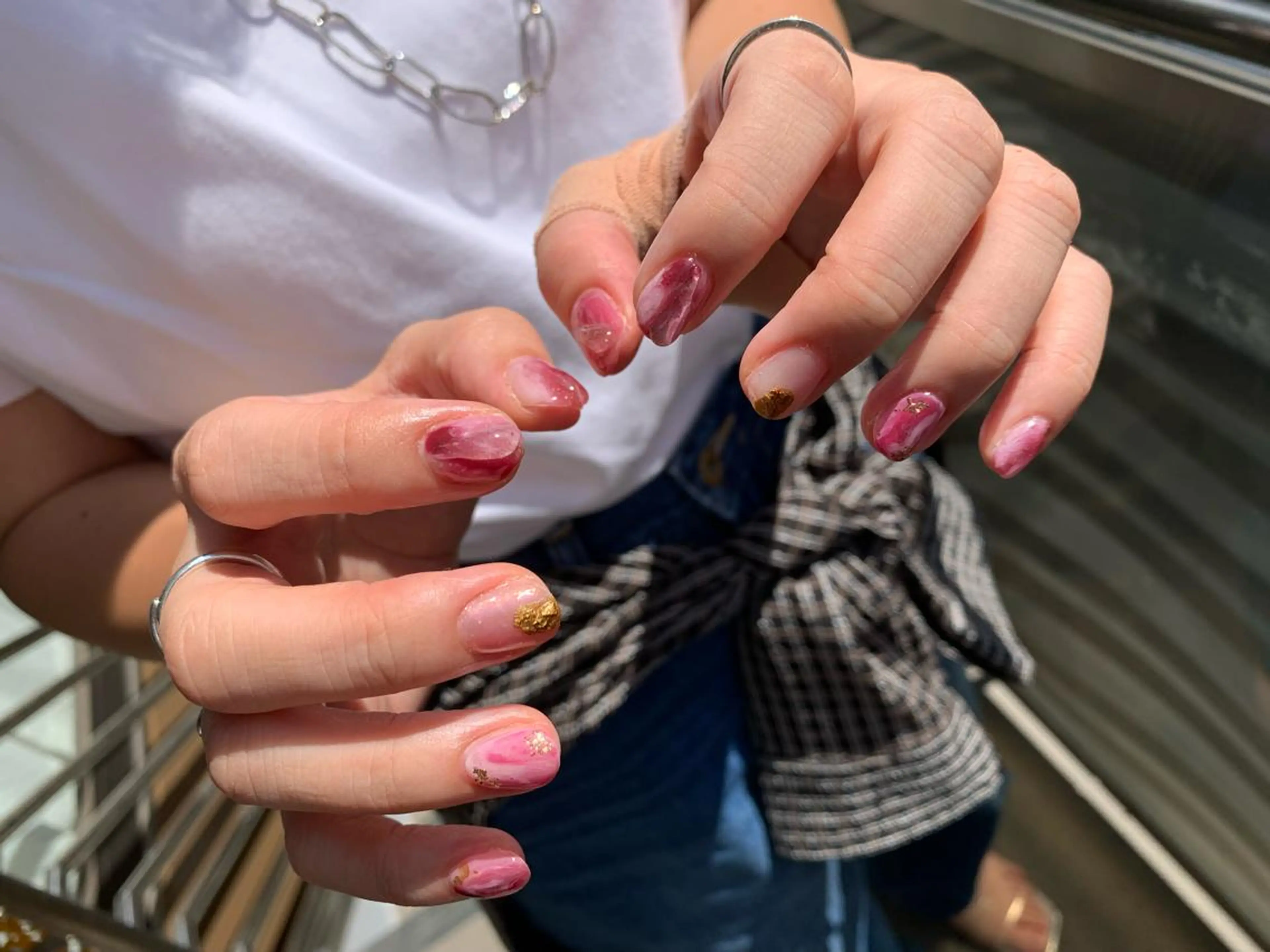 ネイル ニュアンスネイル マキノ ユイのネイルデザイン