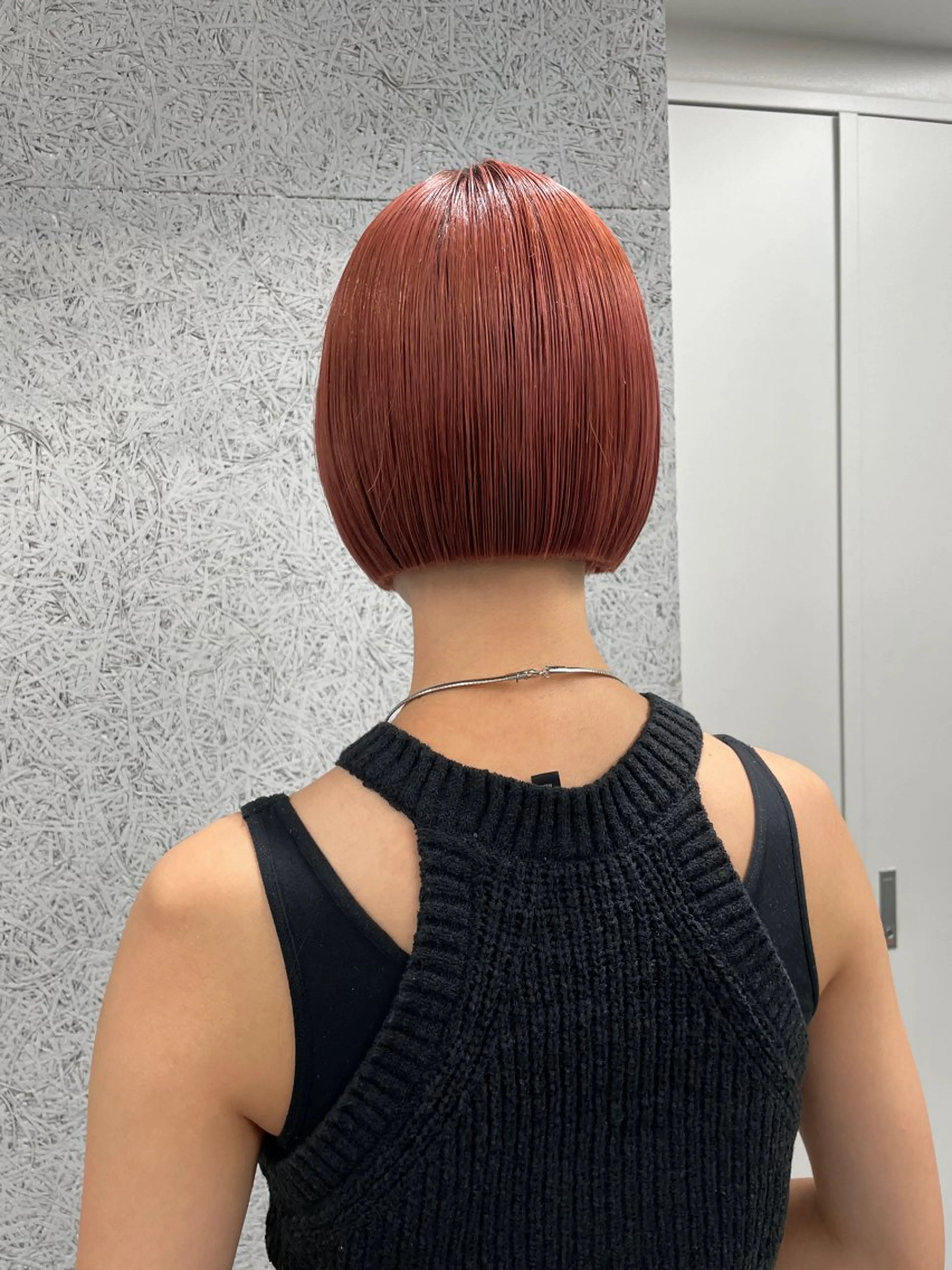 ショート 切りっぱなしボブ レイヤー/縮毛矯正のヘアスタイル