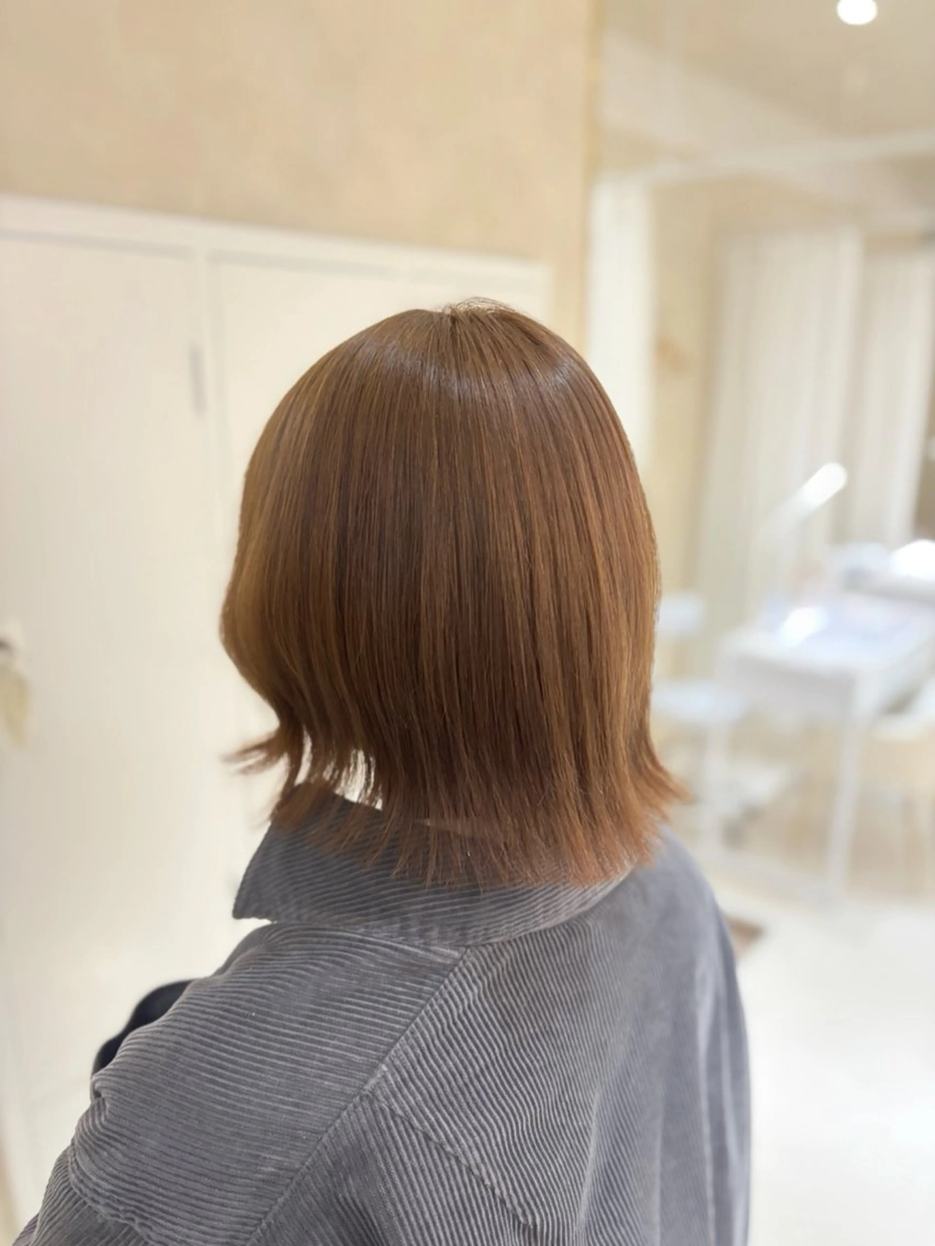 ショート カラー ベージュカラー ブリーチ りほ/顔周りカット/ レイヤーカットのヘアスタイル