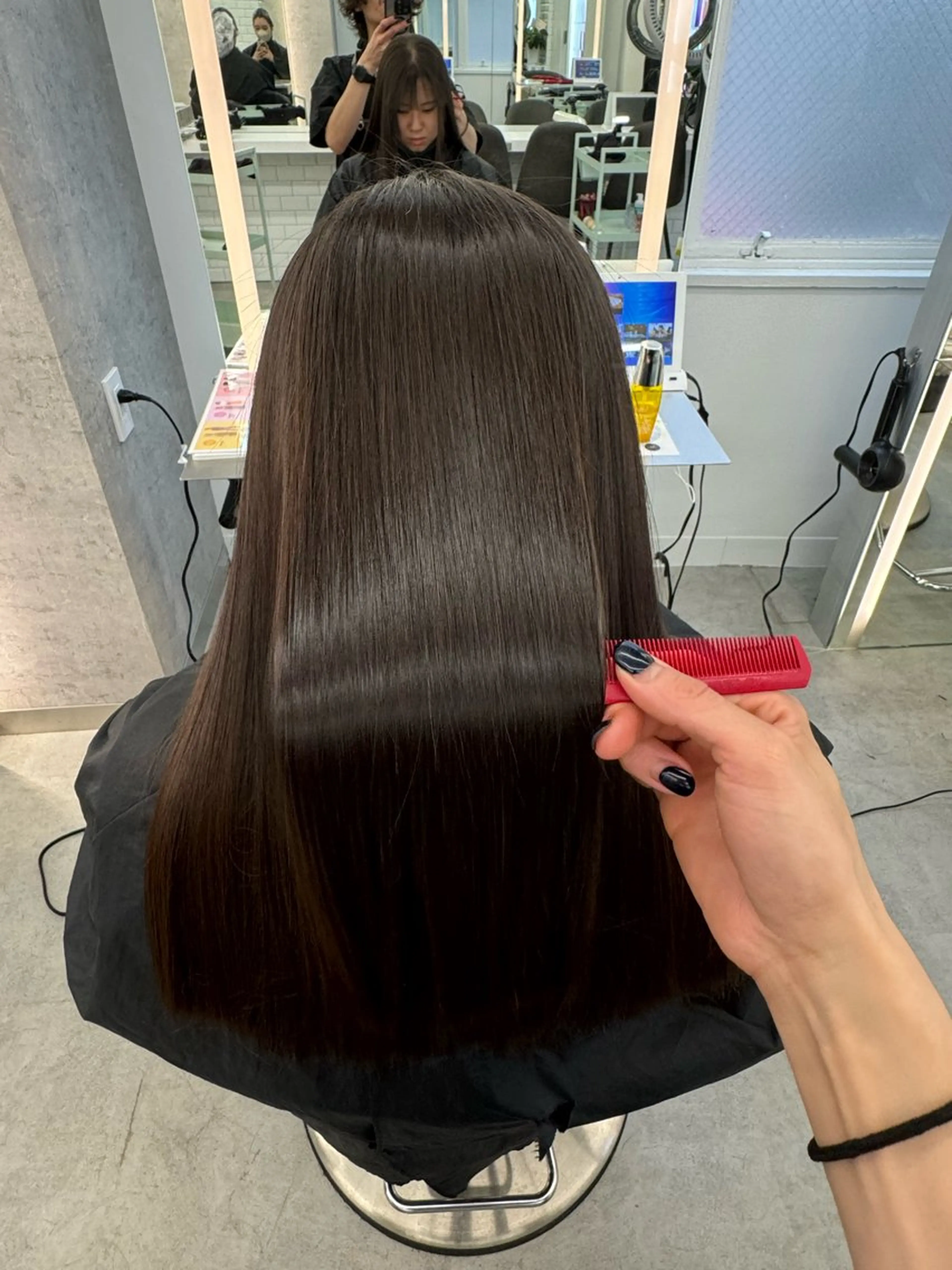 セミロング カラー パーマ 縮毛矯正 トリートメント カット ヘアカラー 縮毛矯正 トリートメント ブリーチ特化 梅田本多翔のヘアスタイル