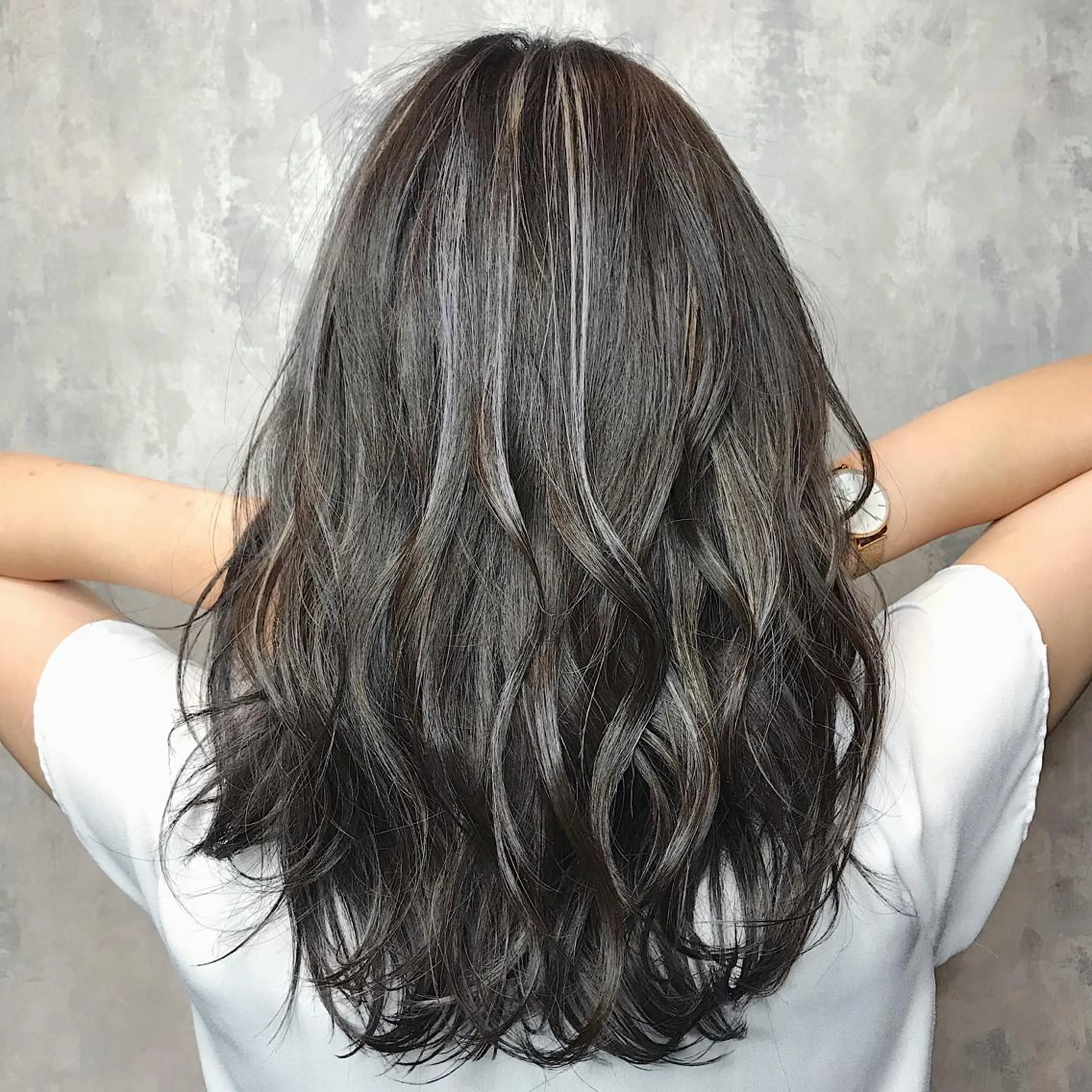 セミロング カラー ヘアアレンジ Zina渋谷エリア マネージャShionのヘアスタイル